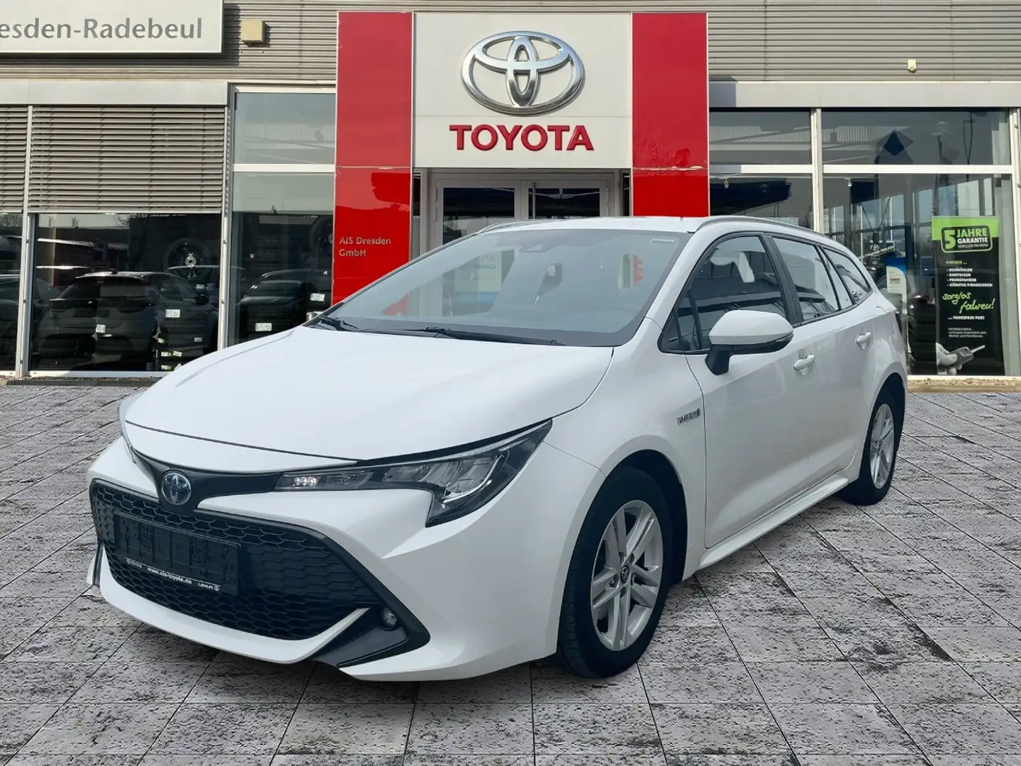 Toyota Corolla TS 2.0 Hybrid Business Edition White - 2