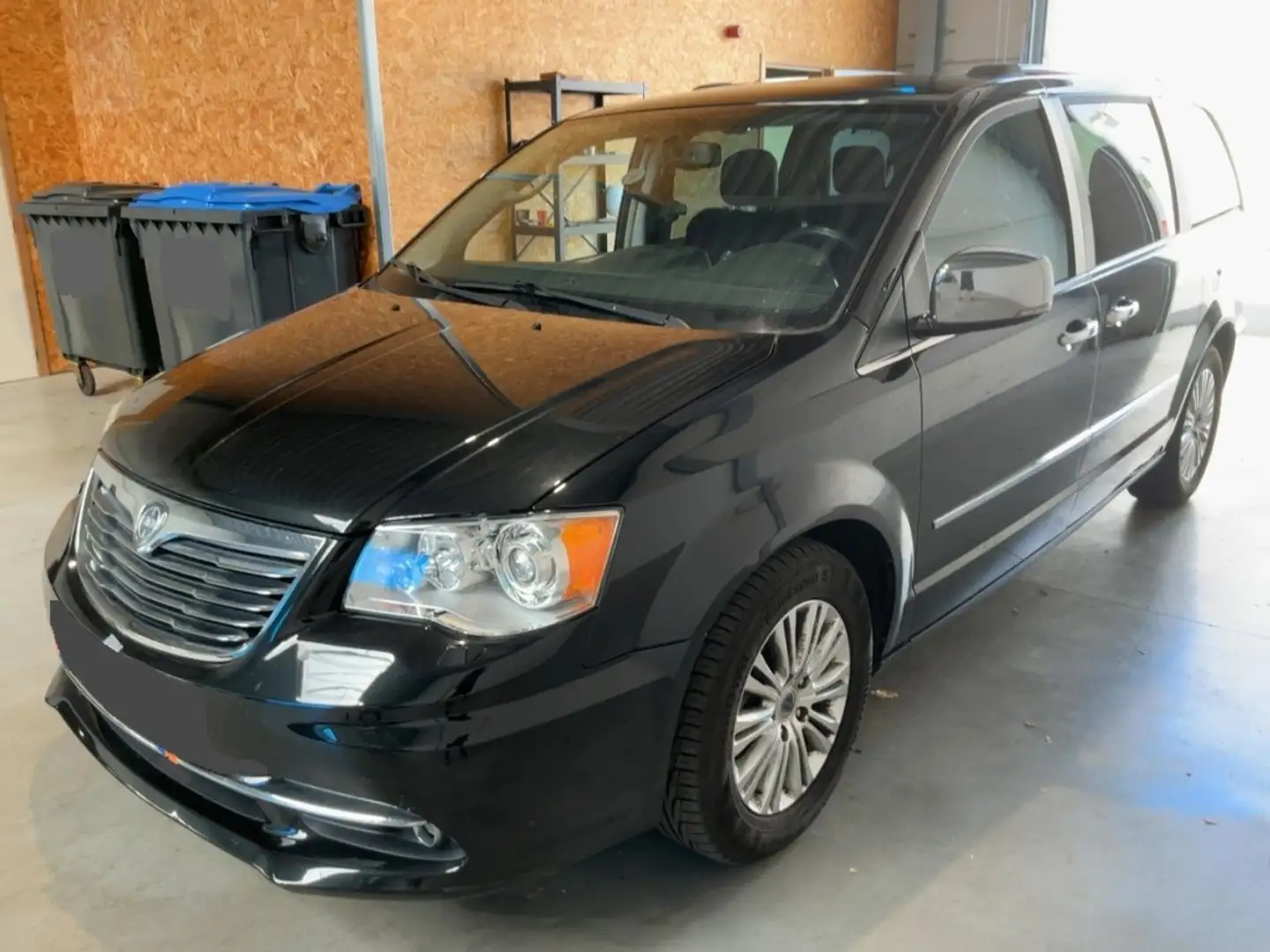 Lancia Voyager 2.8CRD Platinum 177 Aut. Noir - 1