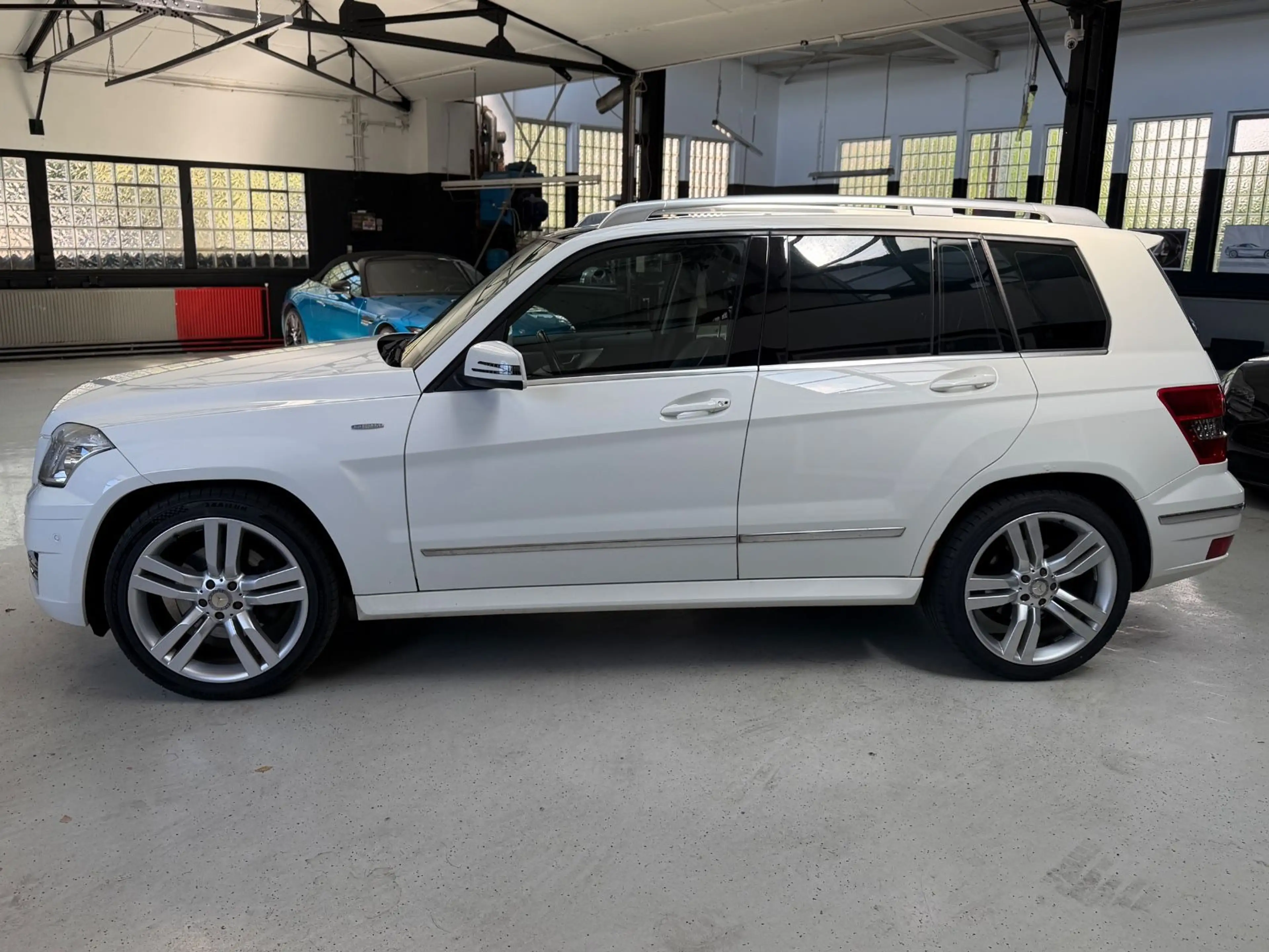 Mercedes-Benz GLK 220 CDI 4MATIC/PANO/NAVI/PTS/SHZ — photo 2