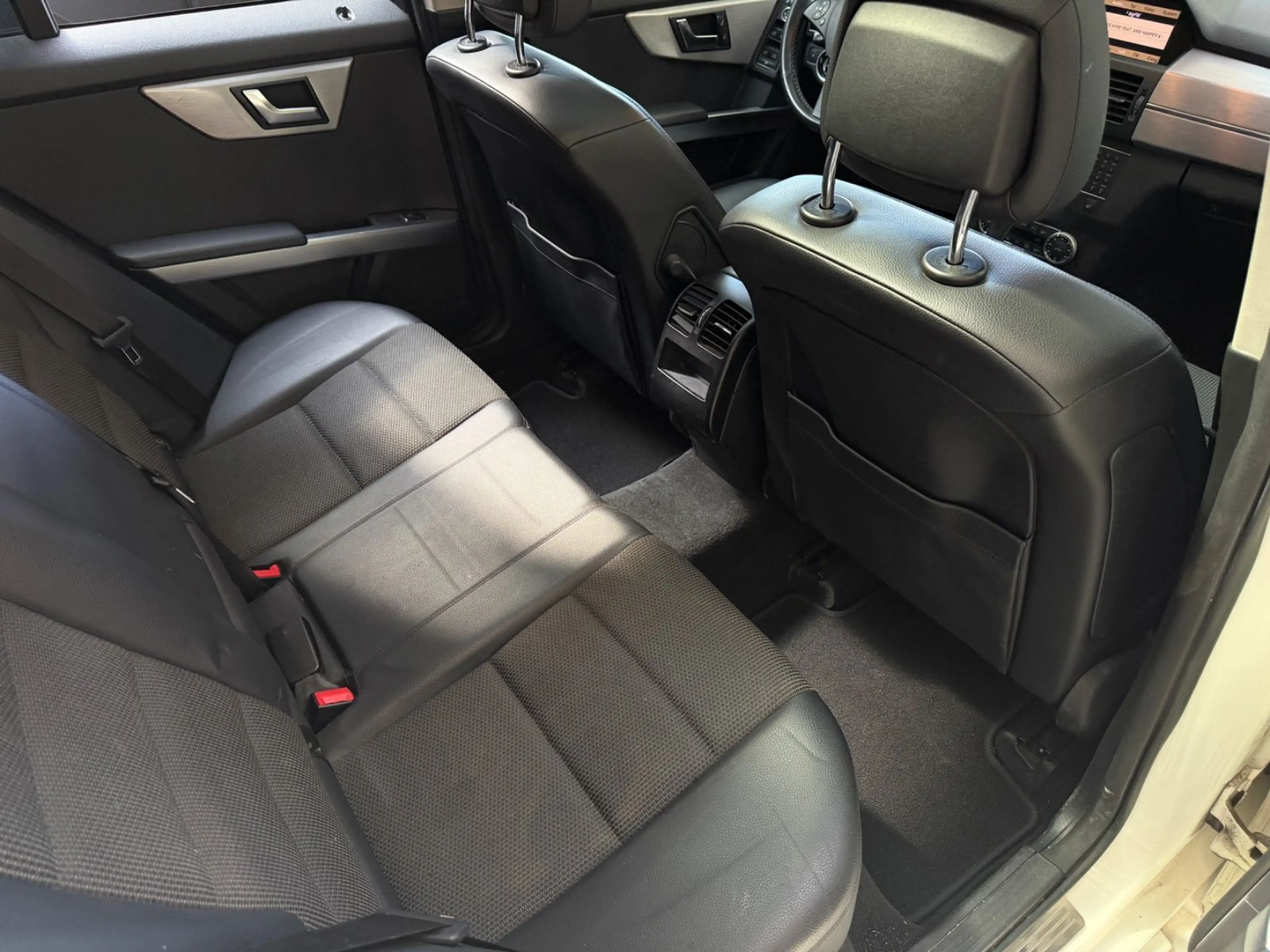 Mercedes-Benz GLK 220 CDI 4MATIC/PANO/NAVI/PTS/SHZ — photo 11