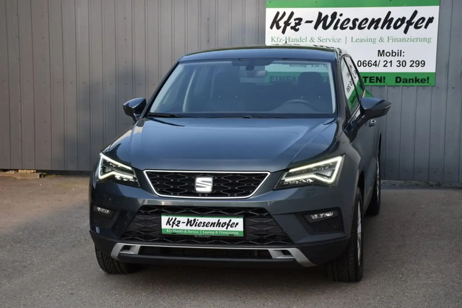 SEAT Ateca Style 1.6 TDI / LED / Sitzheizung / Navi / Grijs - 2