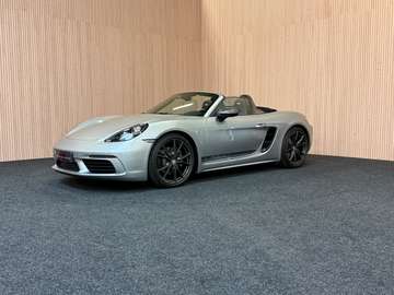718 Boxster T 2.0 Turbo PDK| Pdc| 20"| SCP plus| Navi