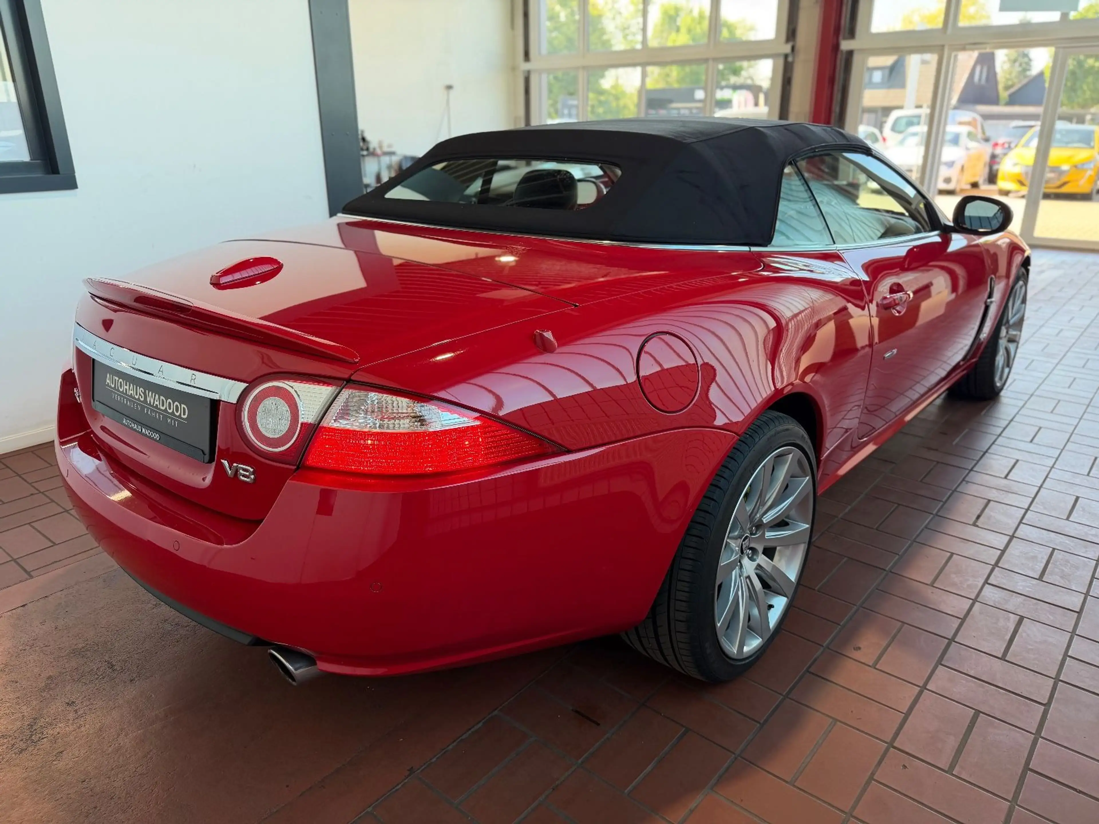 Jaguar XK 4.2 V8 Cabrio/2.Hand/Navi/Xenon/TÜVNeu — photo 6