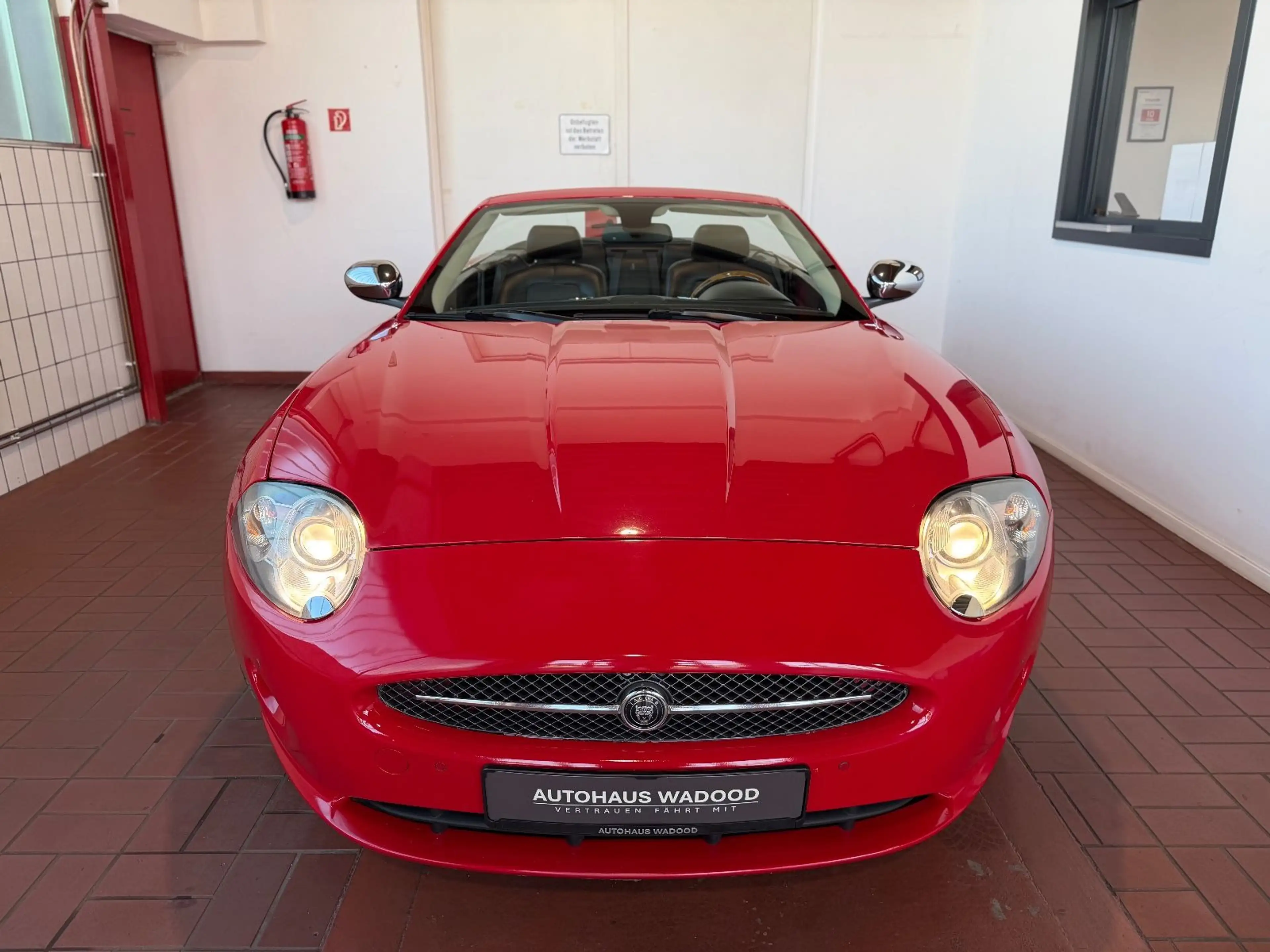 Jaguar XK 4.2 V8 Cabrio/2.Hand/Navi/Xenon/TÜVNeu — photo 2