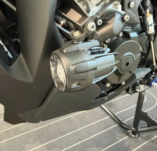 BMW S view 5