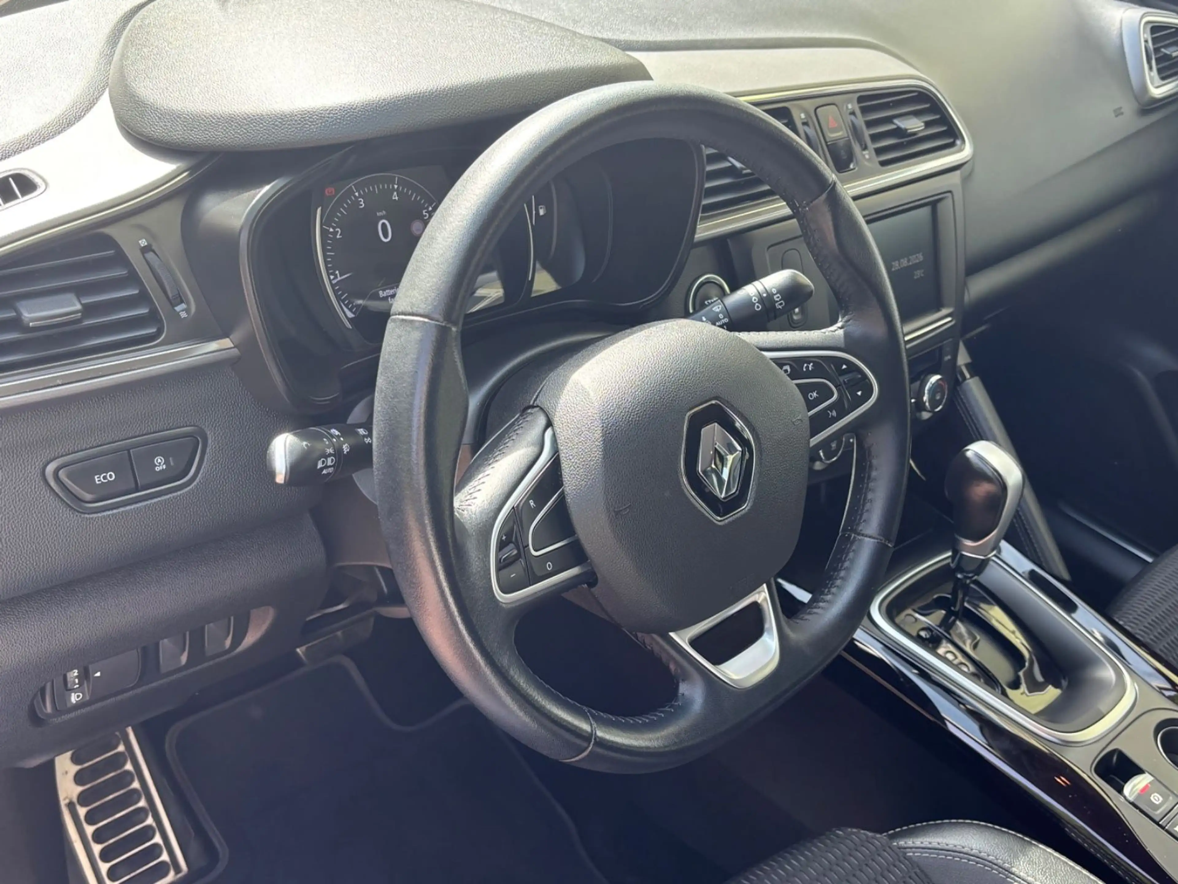 Renault Kadjar Limited 1.2 Autom Klima  Tempomat Sitzhz — photo 11