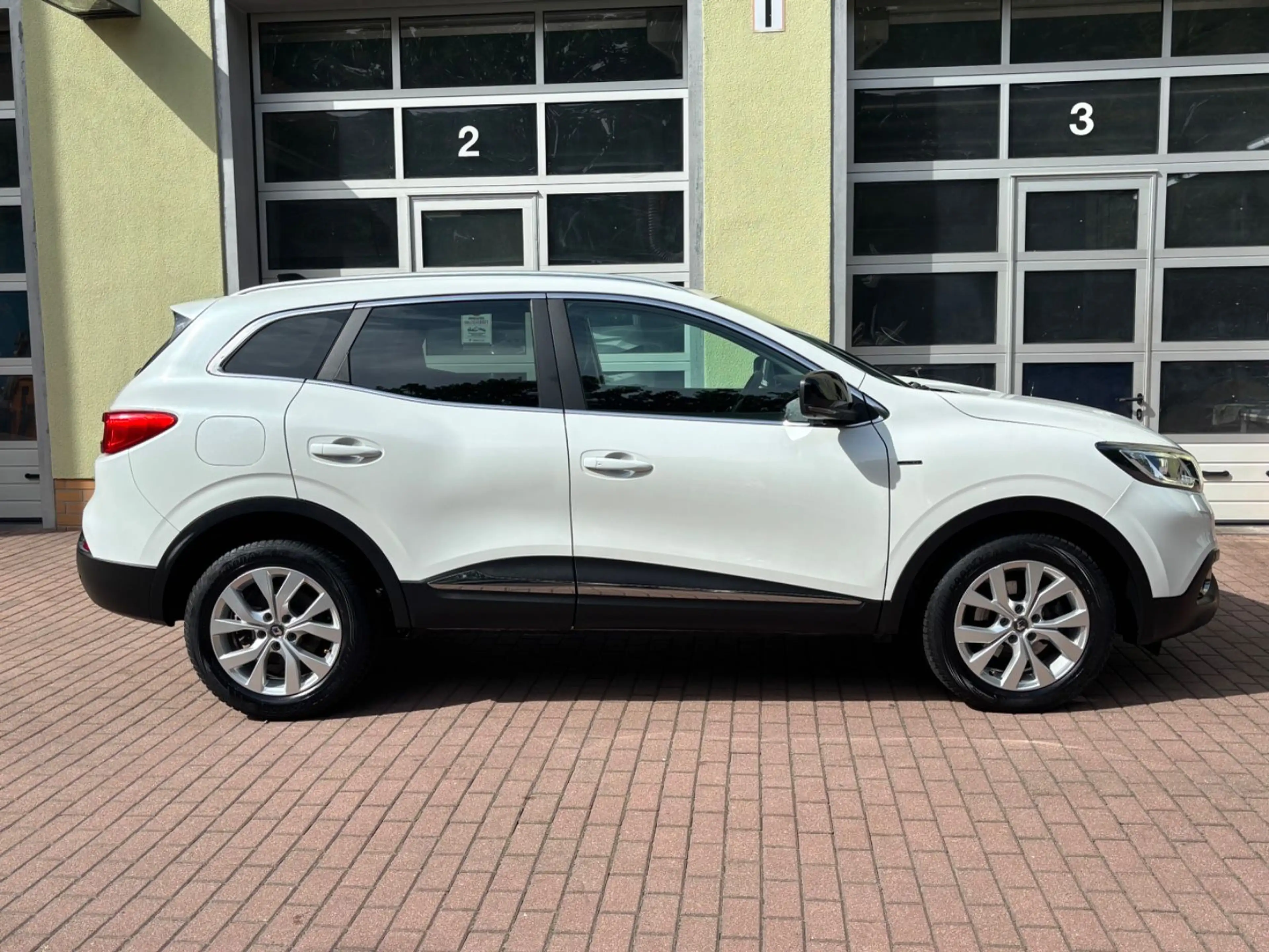 Renault Kadjar Limited 1.2 Autom Klima  Tempomat Sitzhz — photo 5