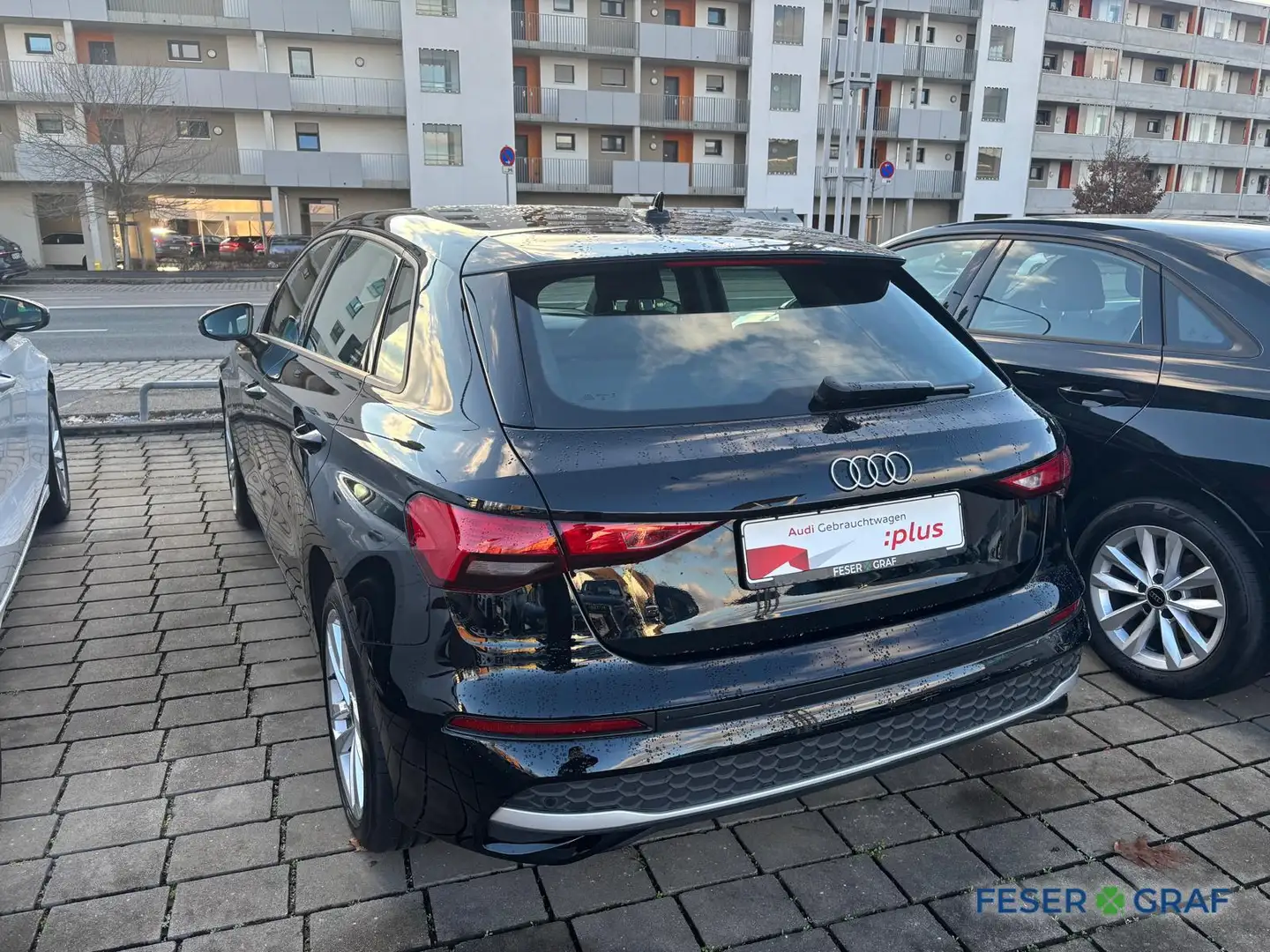 Audi A3 35 TFSI S tro+Apple Car+Shz+ Noir - 2