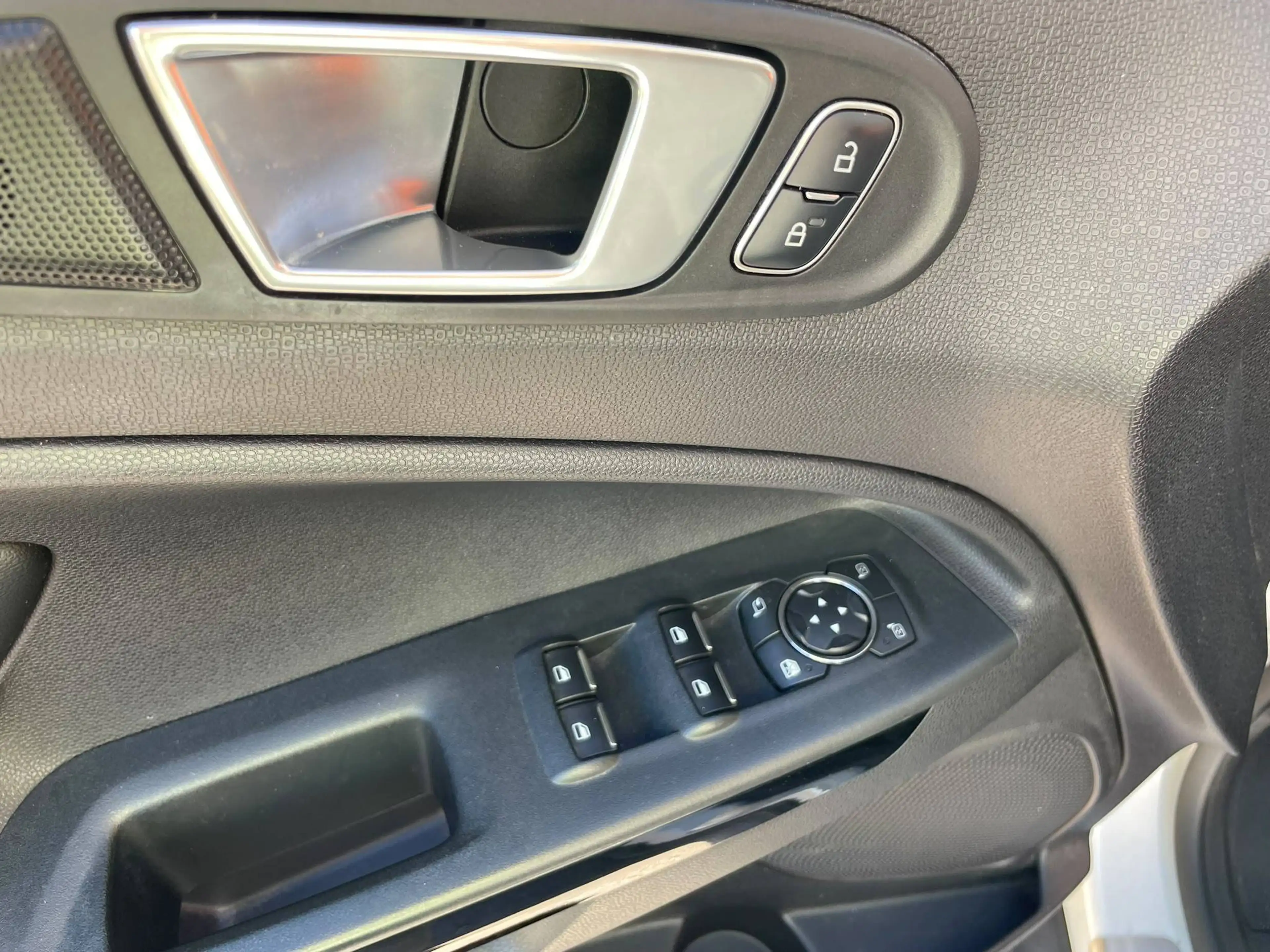 Ford EcoSport EcoBoost -  JUSQU'A 36 MOIS DE GARANTIE — photo 9