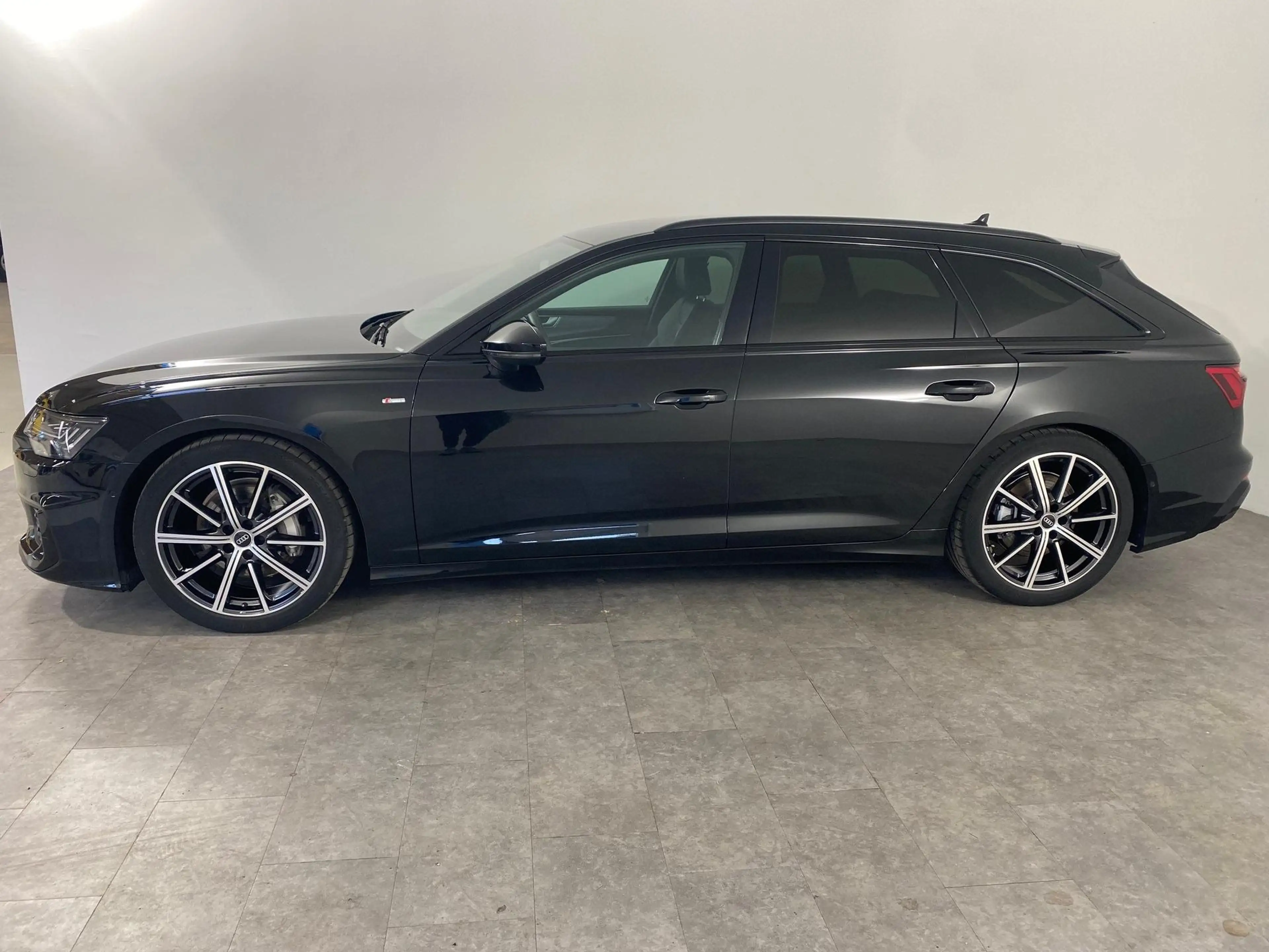 Audi A6 Avant 45 3.0 TDI quattro S line MATRIX*NAVI*ACC... — photo 2