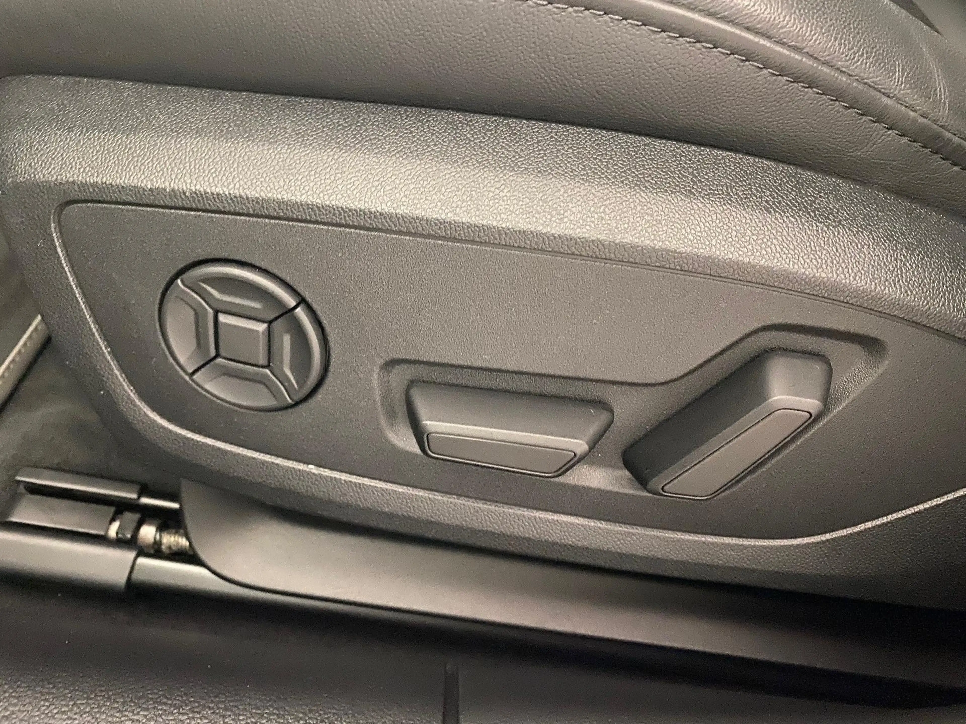 Audi A6 Avant 45 3.0 TDI quattro S line MATRIX*NAVI*ACC... — photo 20