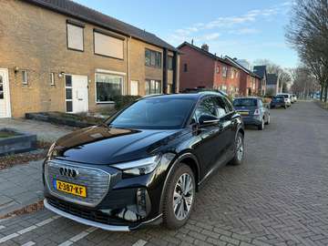Q4 e-tron 35 S edit. 125kw