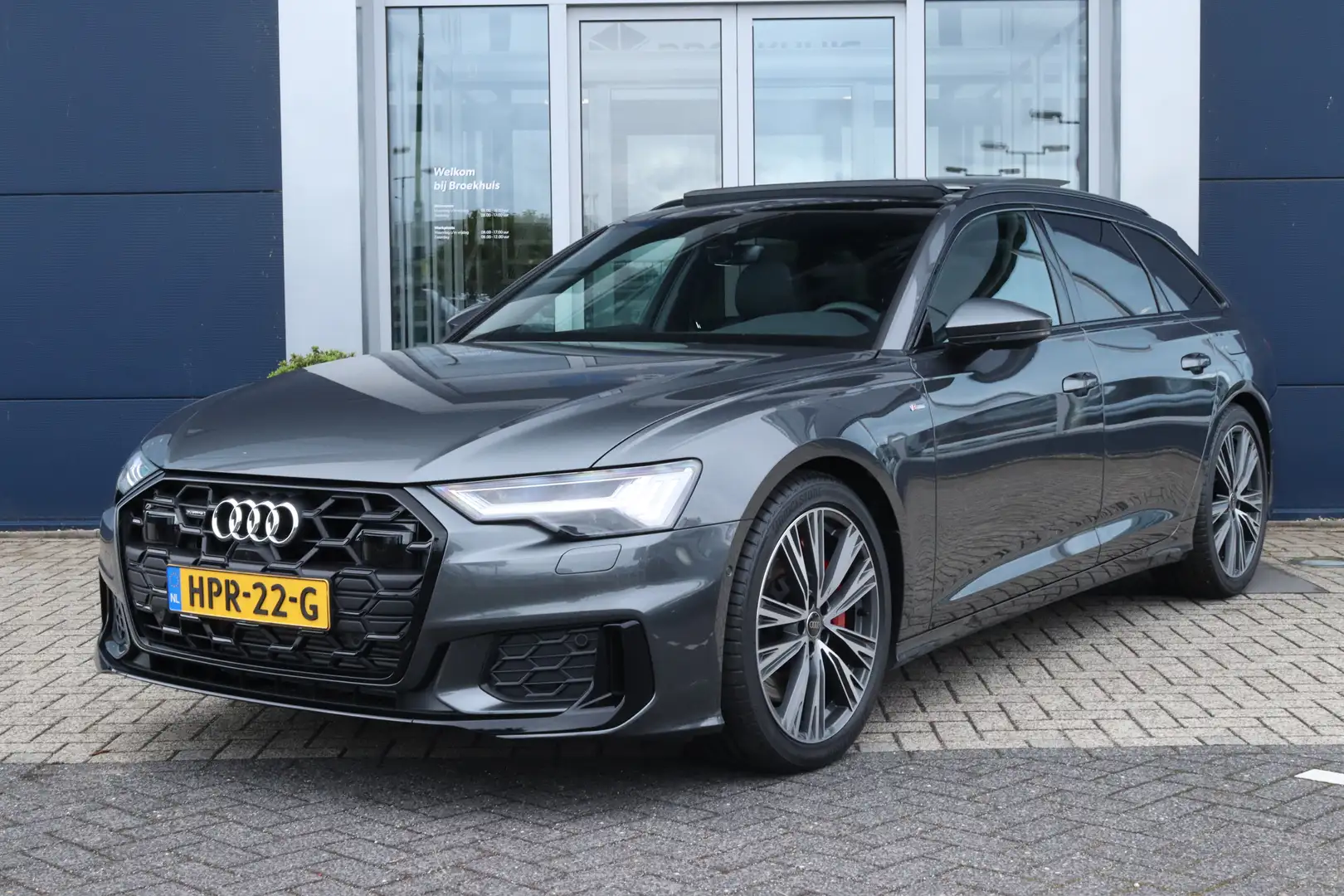 Audi A6 Avant 55 TFSI e quattro Pro Line S Competition Pan Grau - 1