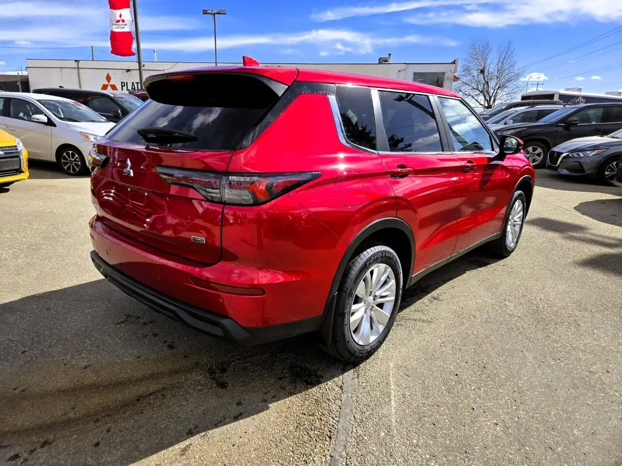 Mitsubishi Outlander снимка Mitsubishi Outlander