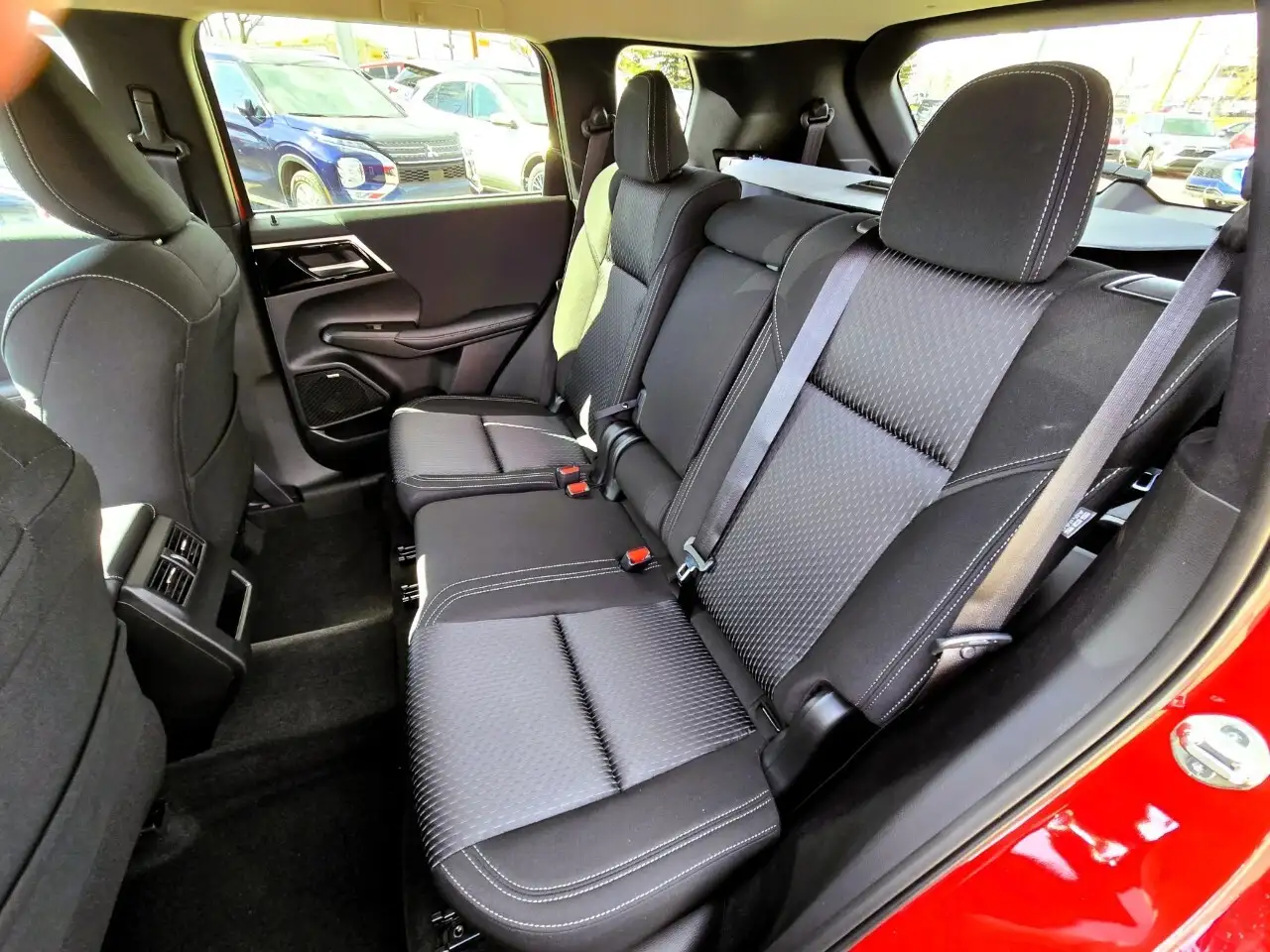 Mitsubishi Outlander снимка Mitsubishi Outlander