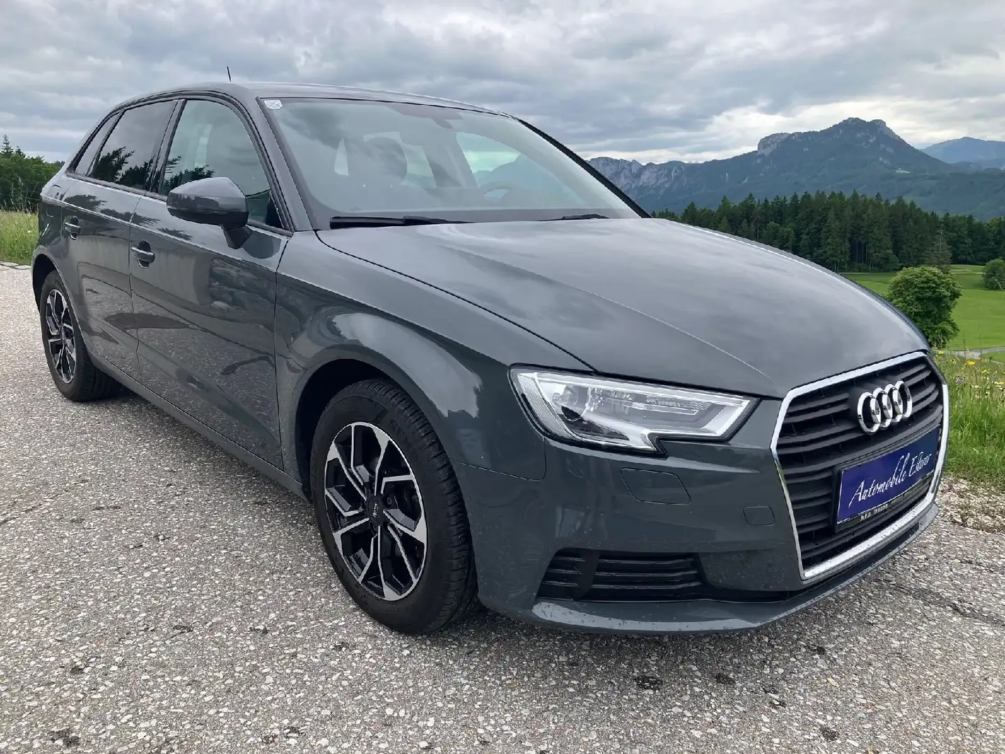 Audi A3 2,0 TDI,  Xenon, Alu, 8-fach bereift, Klima, MMI Gris - 2