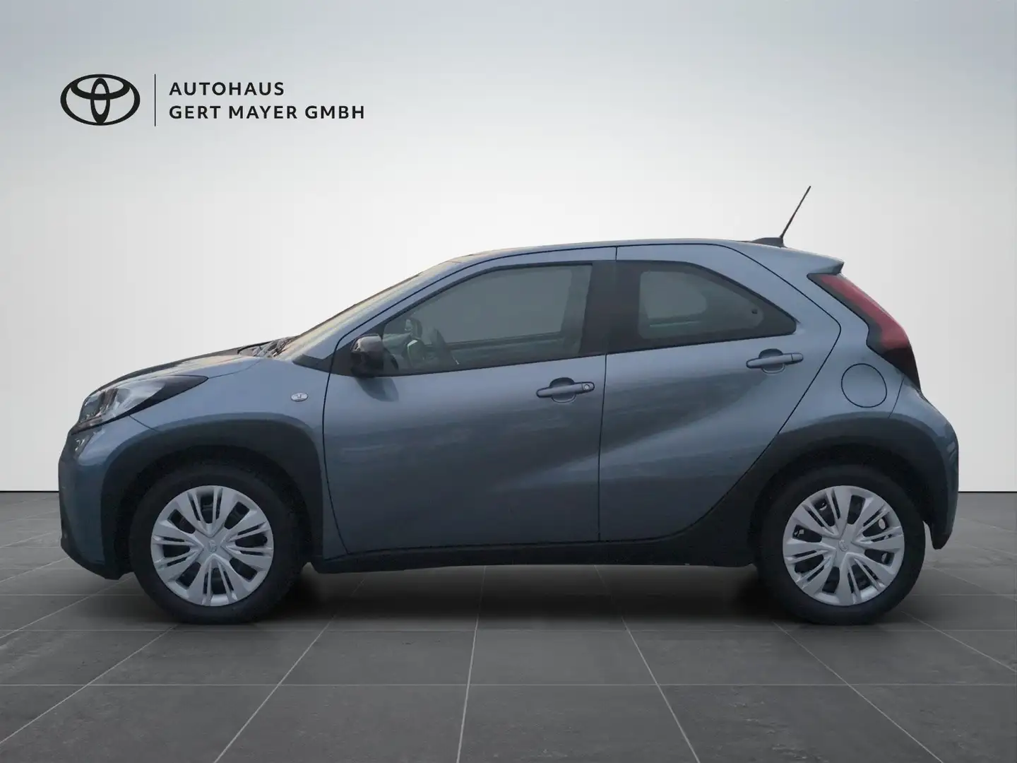 Toyota Aygo X Play Grau - 2