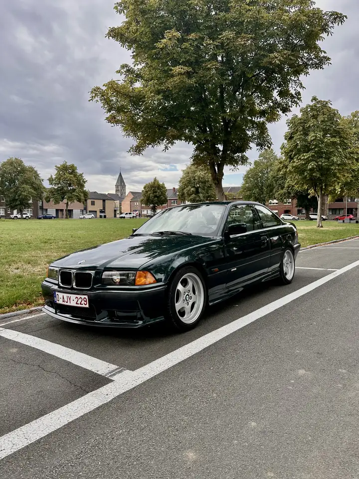 BMW 320i, foto 4
