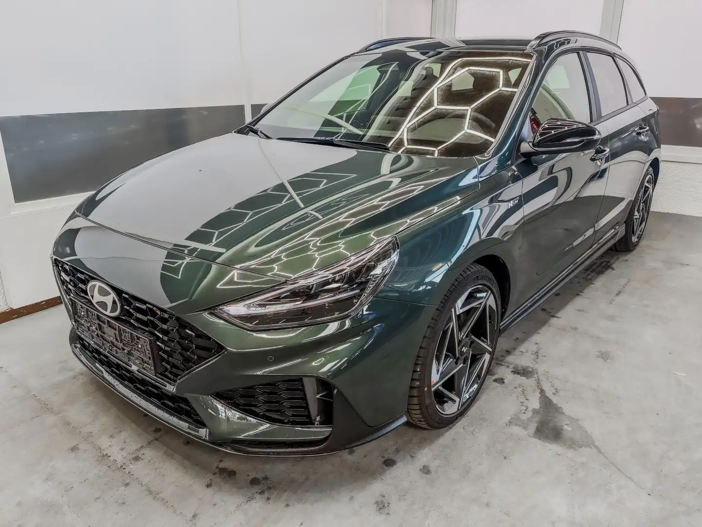 Hyundai i30 Kombi PREMIUM DCT N-LINE SHZ NAVI RFK 1.6 T-GDi... Grün - 1
