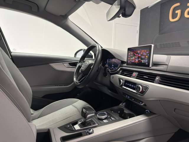 Audi A4 — photo 13