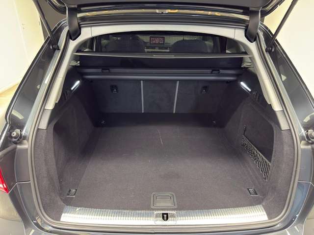 Audi A4 — photo 16