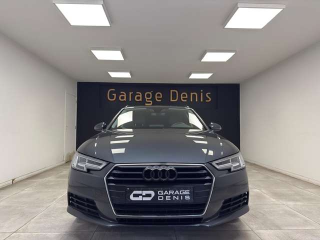 Audi A4 — photo 2