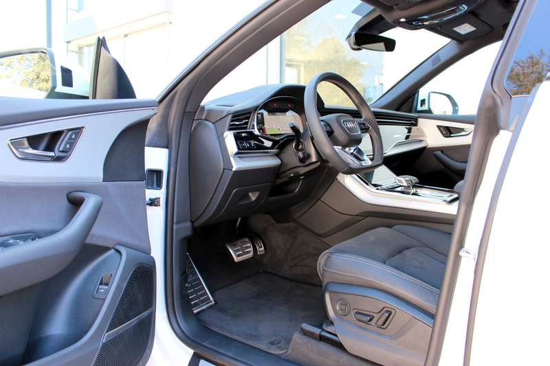 Audi Q8 50 TDI quattro/ S-LINE/ PANO/ MATRIX/ STANDHZ — photo 10