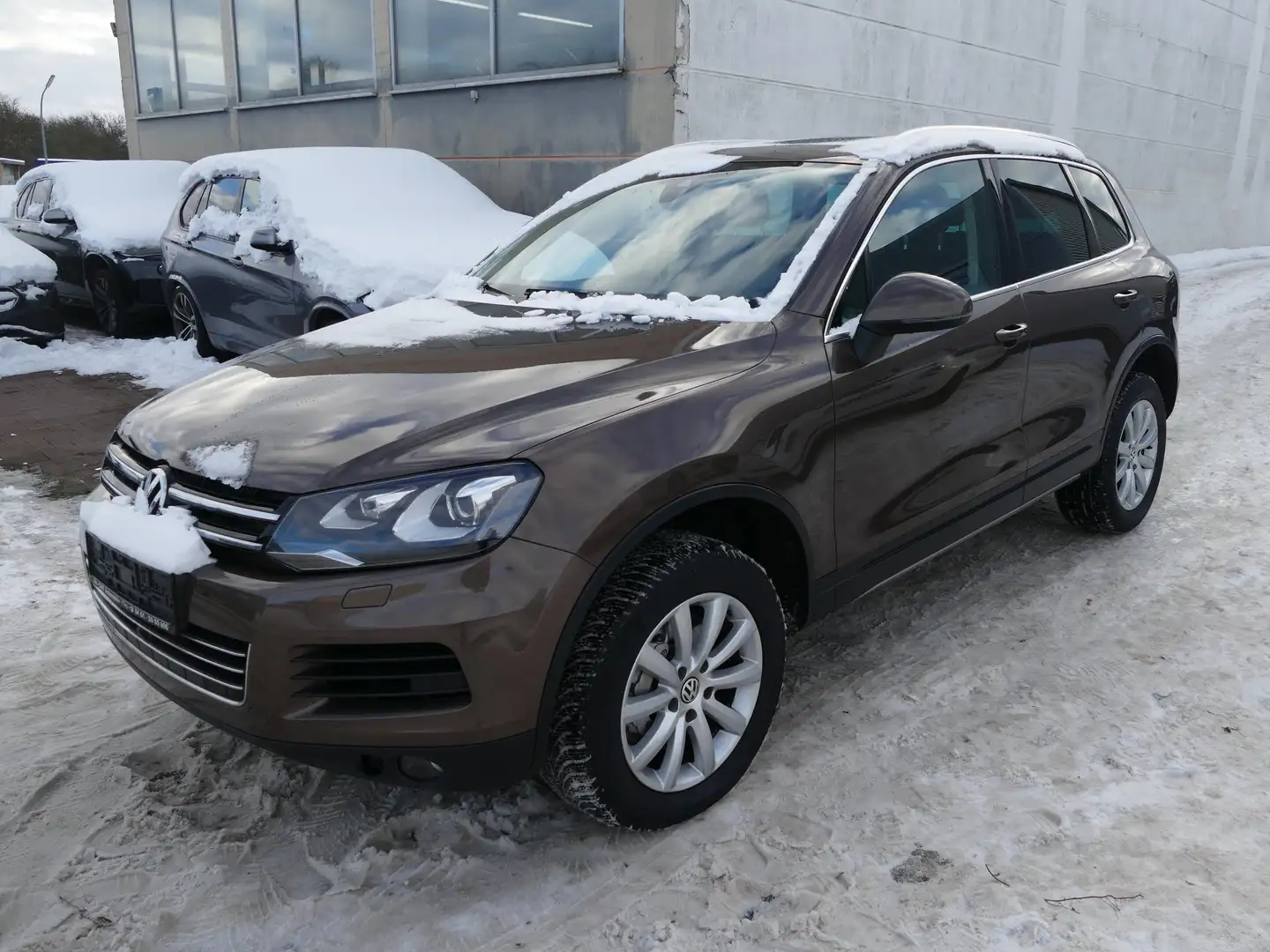Volkswagen Touareg 4.2 TDI V8 Xenon Allr Leder Navi AHK HU/AU 05/2026 Braun - 1
