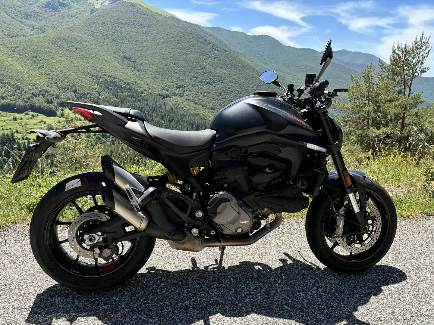 Ducati Monster 937 - 1