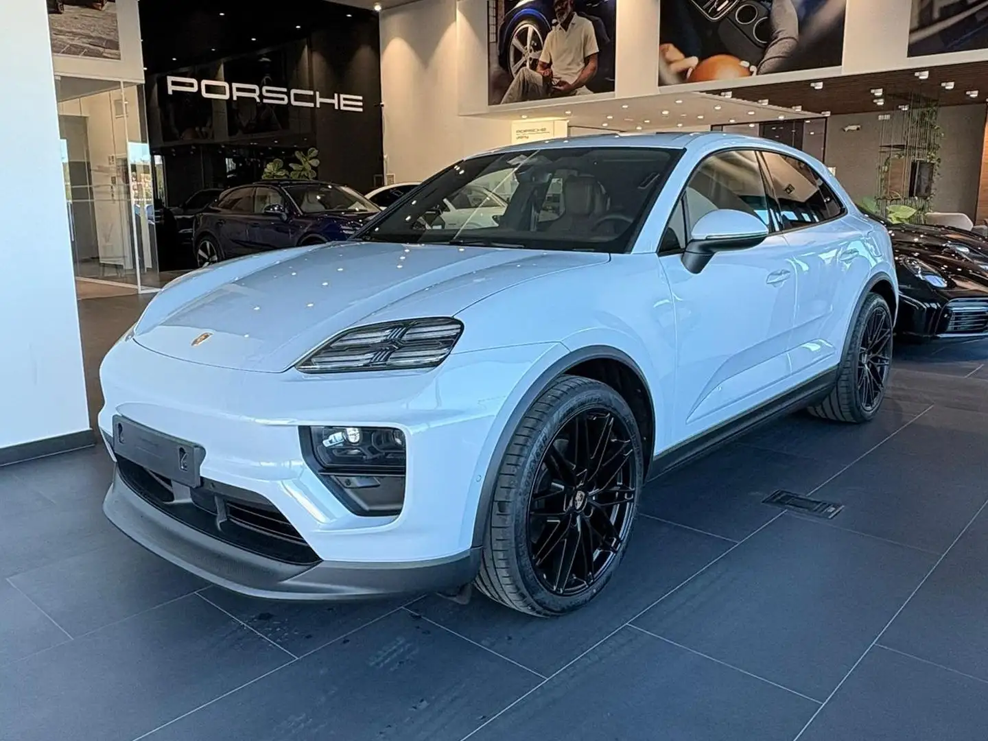 Porsche Macan 4 In pronta consegna , Ufficiale Grigio - 1