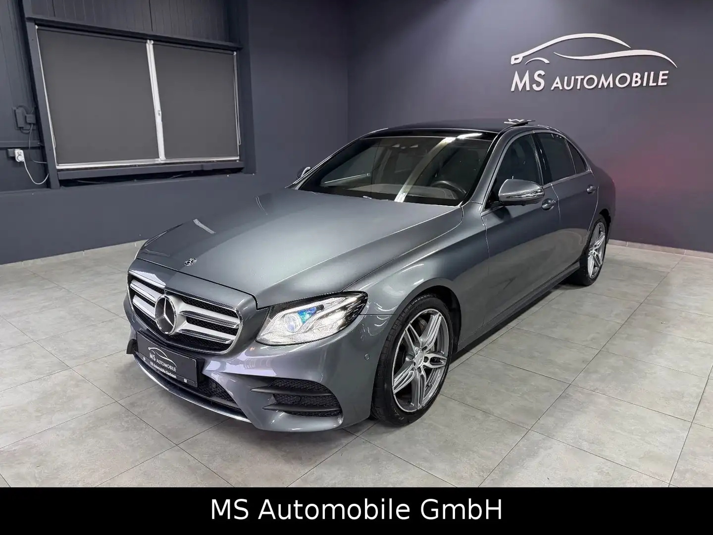 Mercedes-Benz E 400 E400d 4Matic AMG-Line Pano/360/Distronic Gris - 2