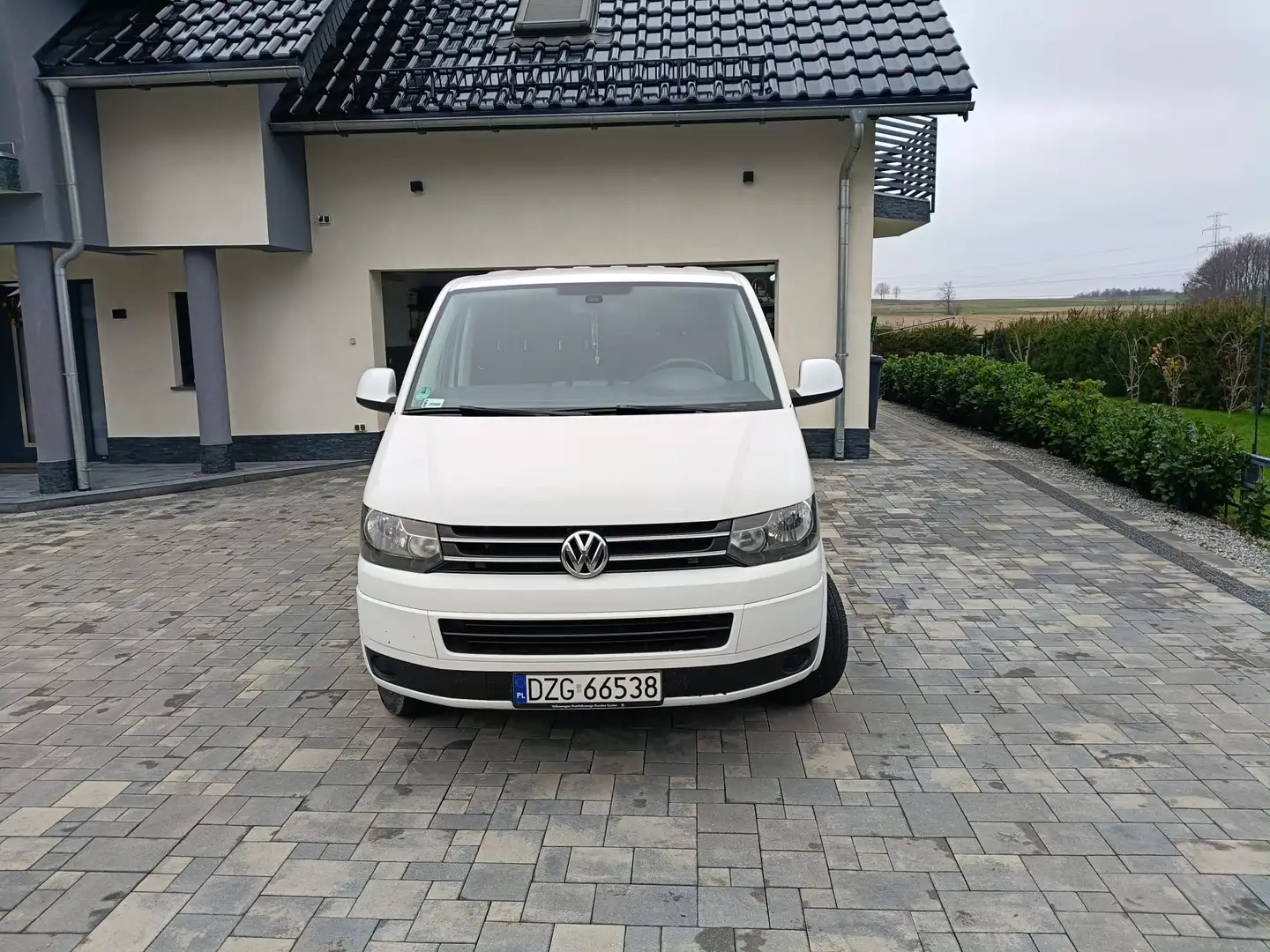 Volkswagen T5 Caravelle Kurz Trendline - 2
