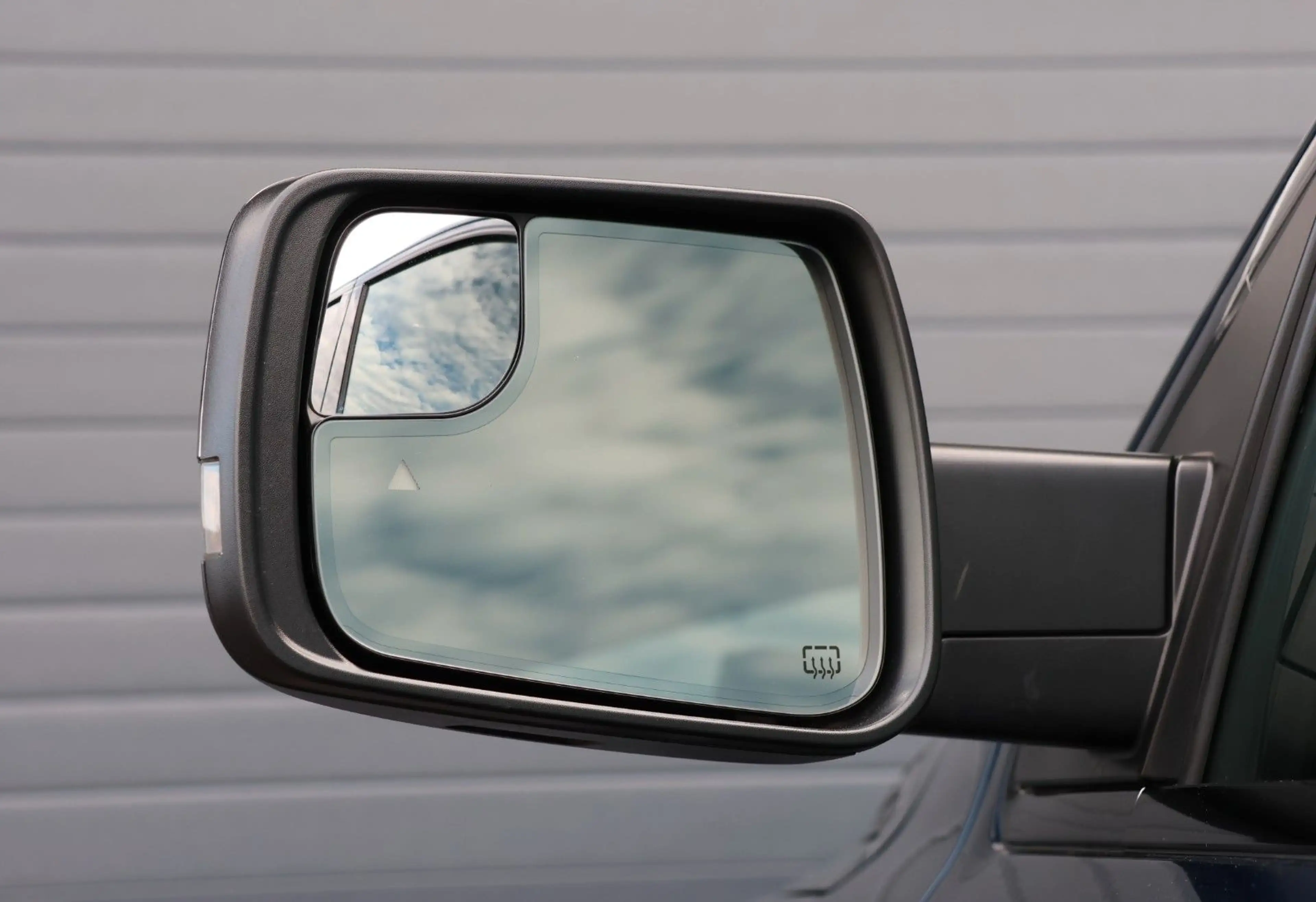 Dodge RAM 1500 5.7 4x4/ALPINE/AHK/SHZ/LHZ/KAMERA/R20 — photo 13