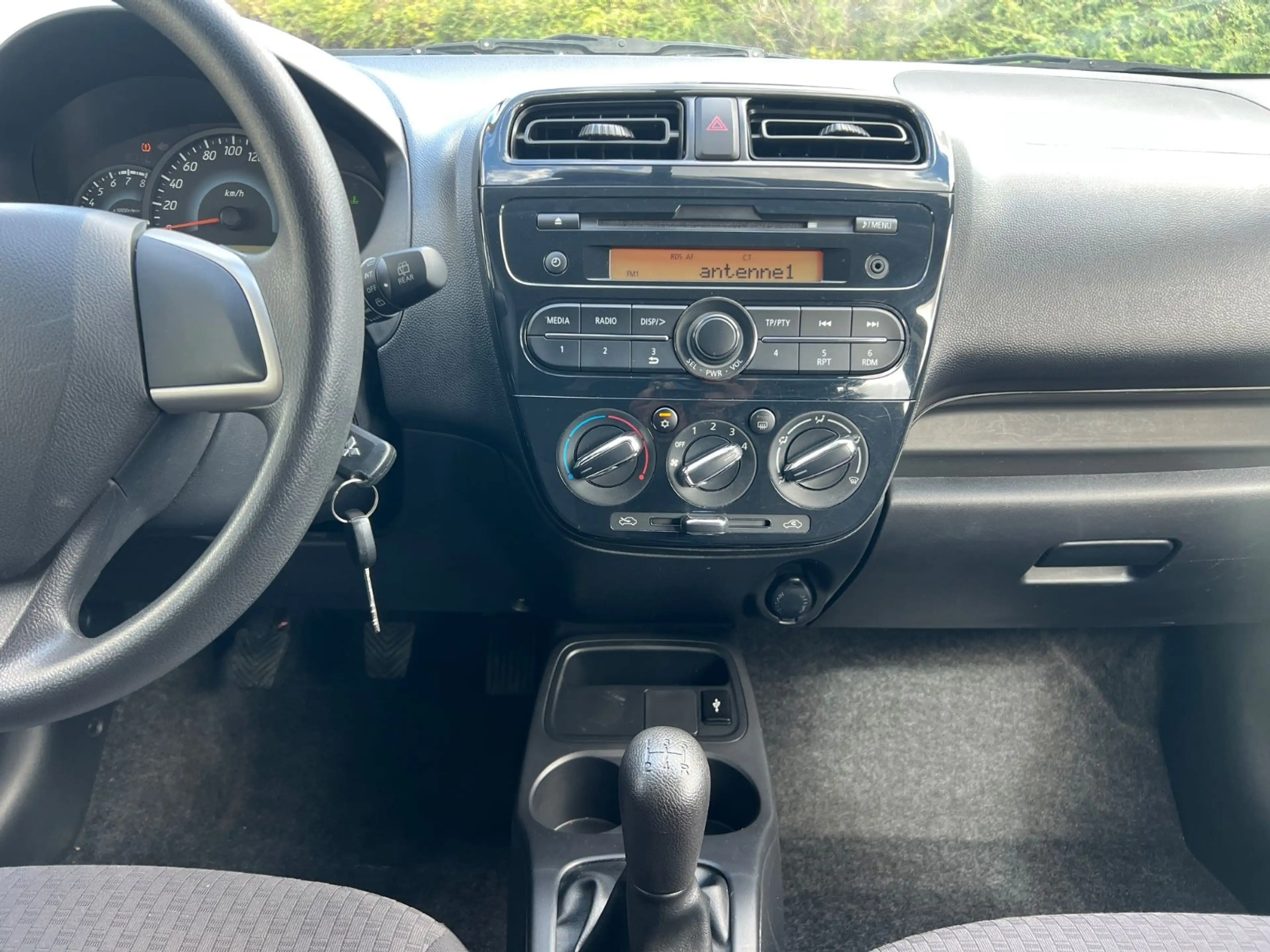 Mitsubishi Space Star Active/PDC/KLIMA/1-HAND/SERVICE-NEU° — photo 11