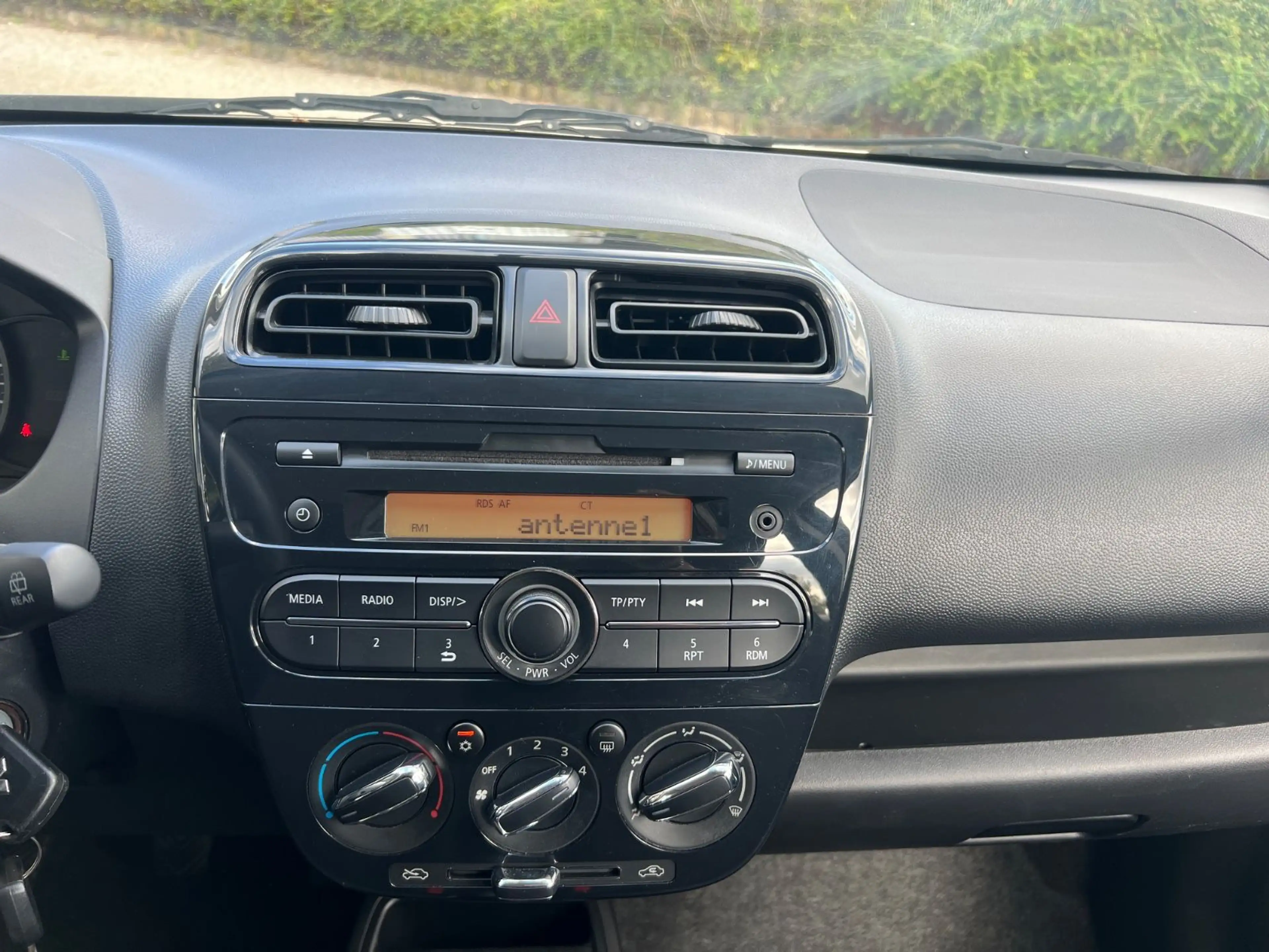 Mitsubishi Space Star Active/PDC/KLIMA/1-HAND/SERVICE-NEU° — photo 13