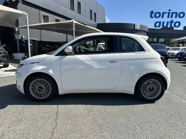 Fiat 500 view 4