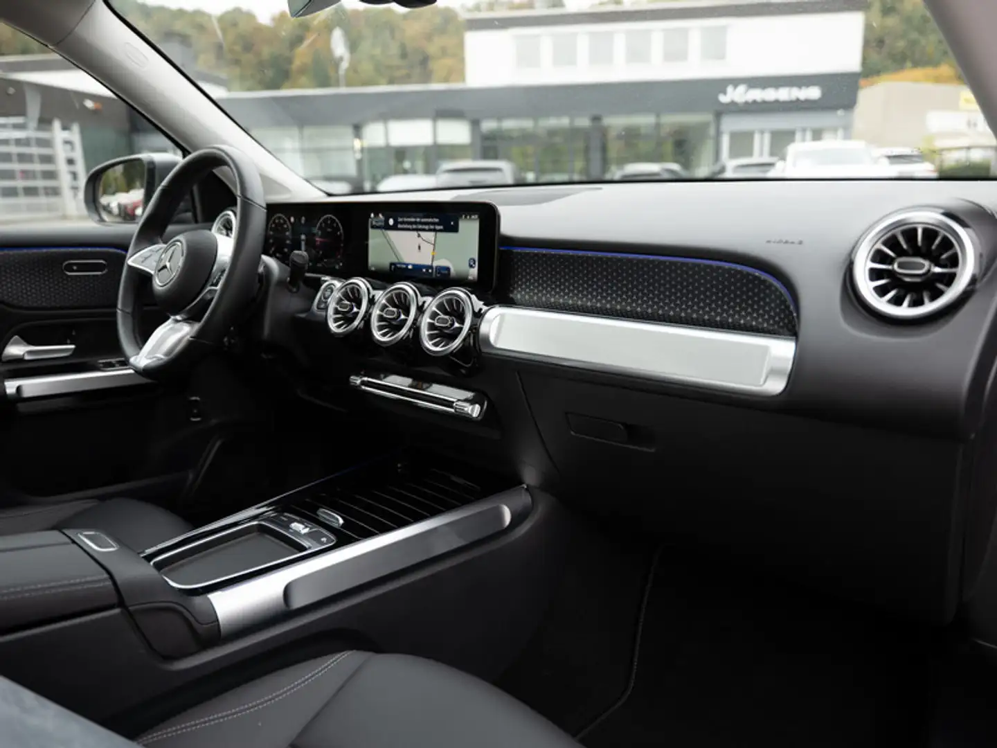 Mercedes-Benz GLB 220 4M Progressive/Pano/AHK/Cam/LED/Keyl/18" Grau - 2