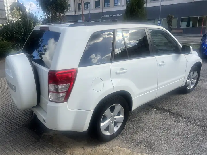 Suzuki Grand Vitara 1.9 DDiS JLX-El City 2012, foto 3