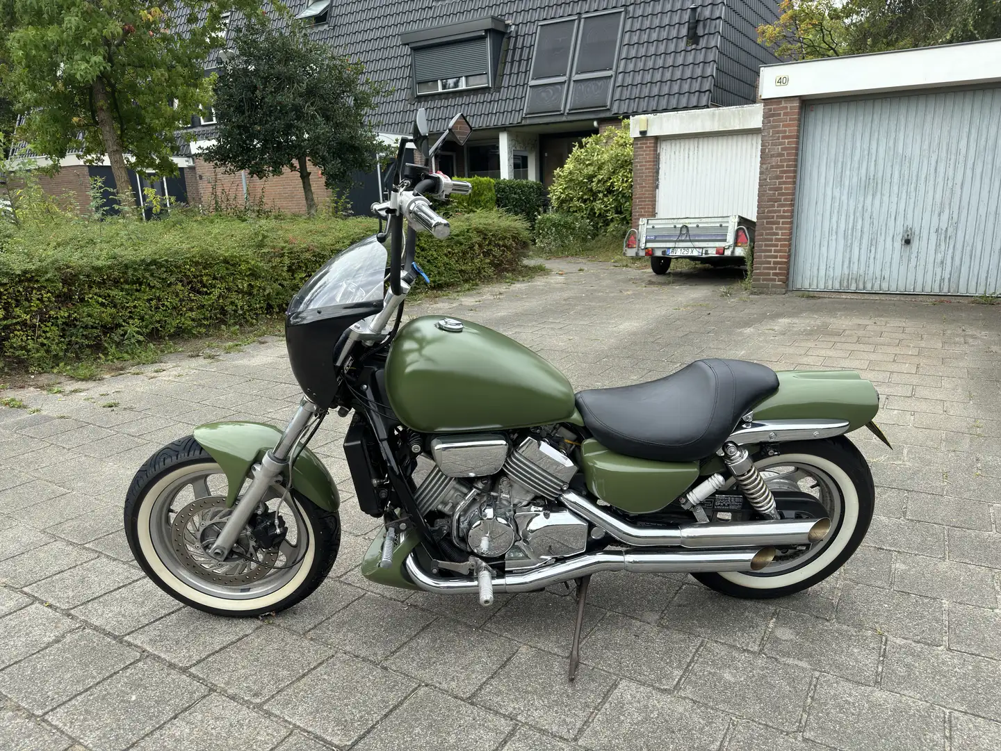 Honda VF 750 Power Cruiser - 1