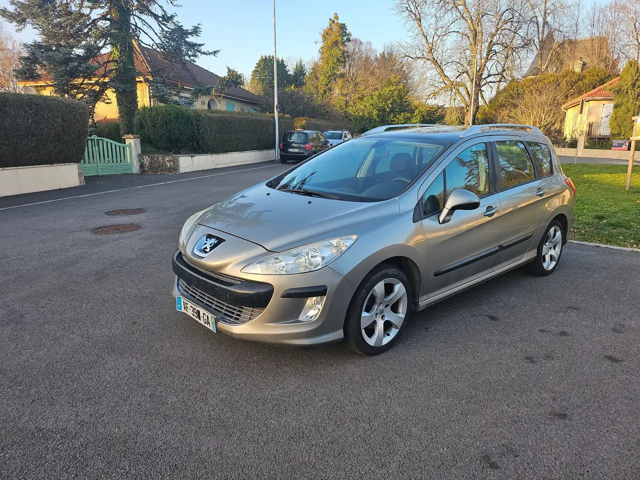 Peugeot 308 SW 1.6 HDi 110ch FAP BVM6 Premium