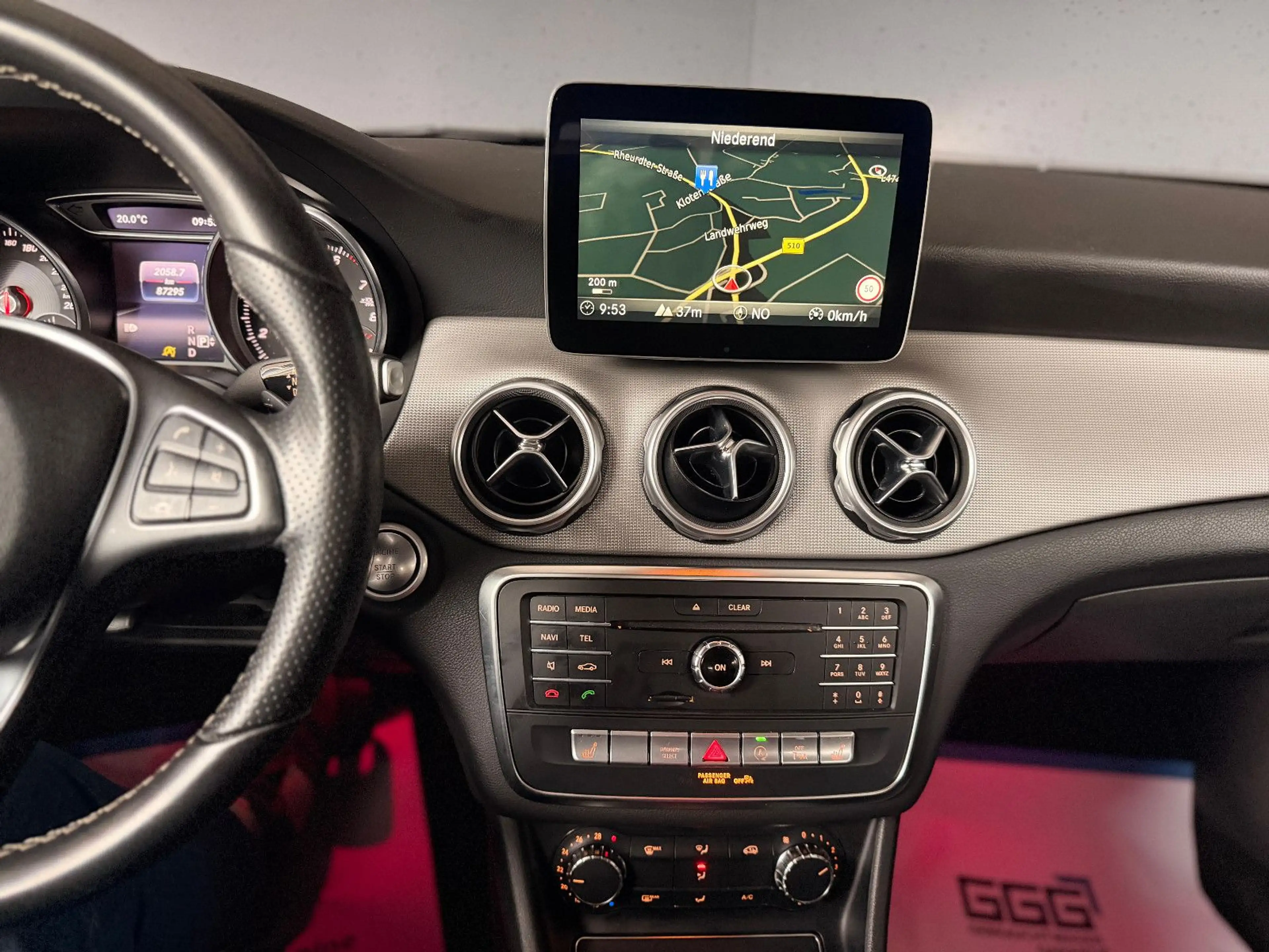 Mercedes-Benz GLA 180 *Garantie*AHK*Navi*Rfk*LED*189€ mtl. — photo 14