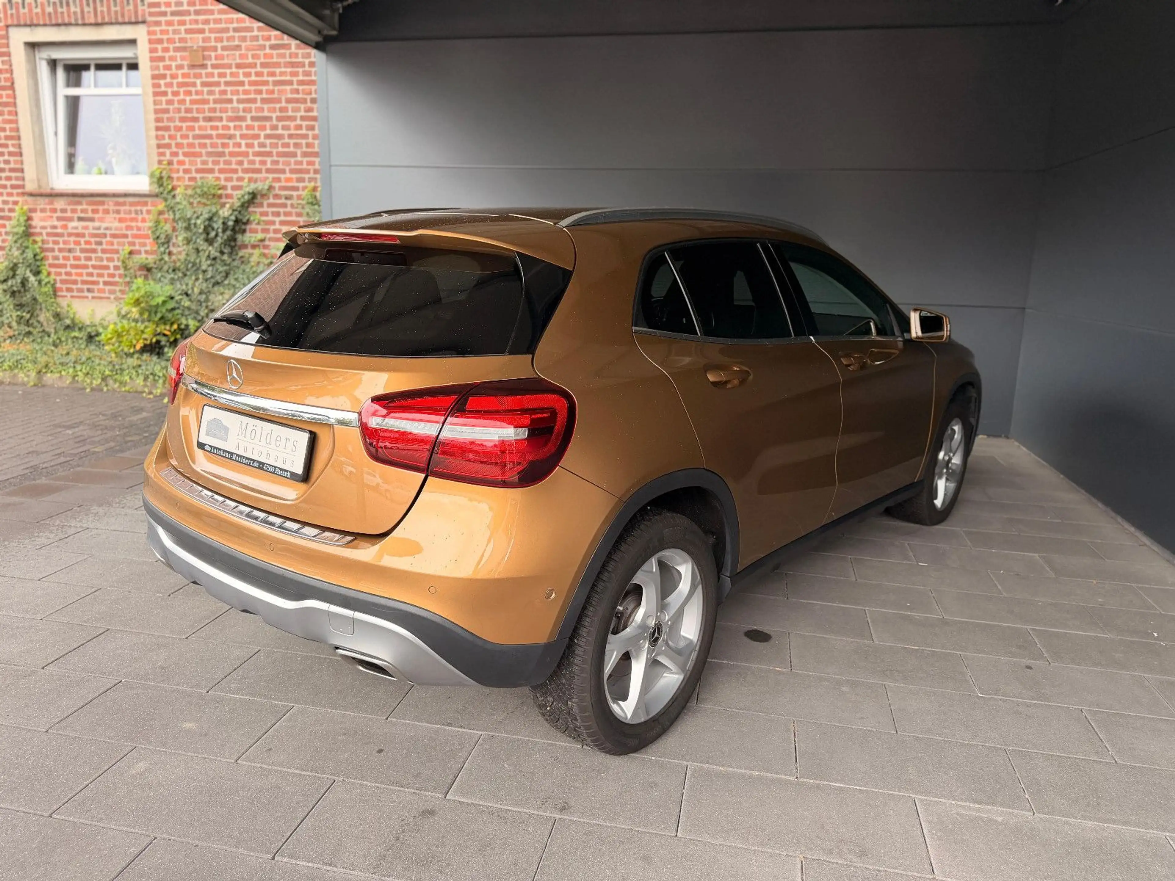 Mercedes-Benz GLA 180 *Garantie*AHK*Navi*Rfk*LED*189€ mtl. — photo 13