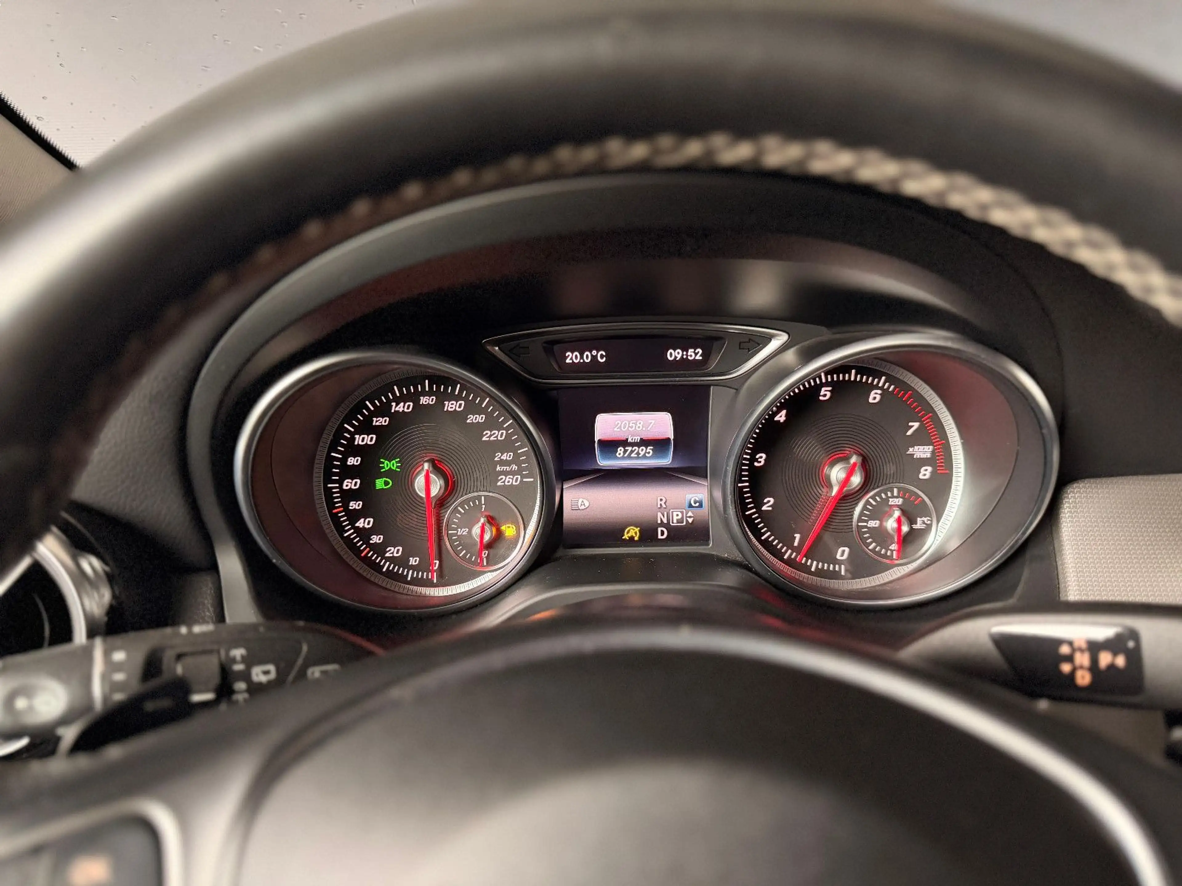 Mercedes-Benz GLA 180 *Garantie*AHK*Navi*Rfk*LED*189€ mtl. — photo 5
