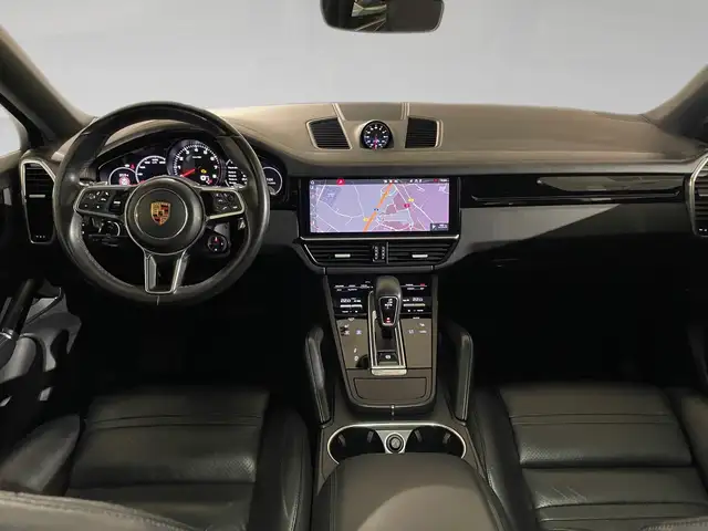 Porsche Cayenne view 5