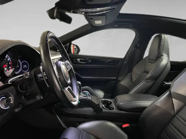 Porsche Cayenne view 4