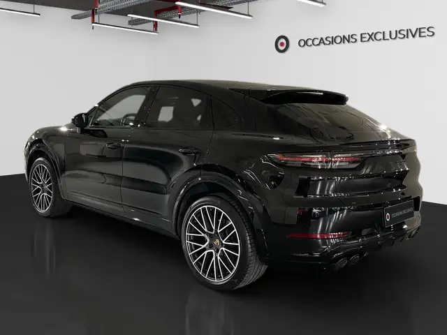 Porsche Cayenne view 15