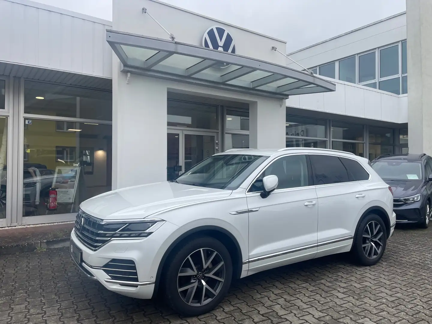 Volkswagen Touareg CR 3.0 TDI DSGm Elegance Weiß - 2