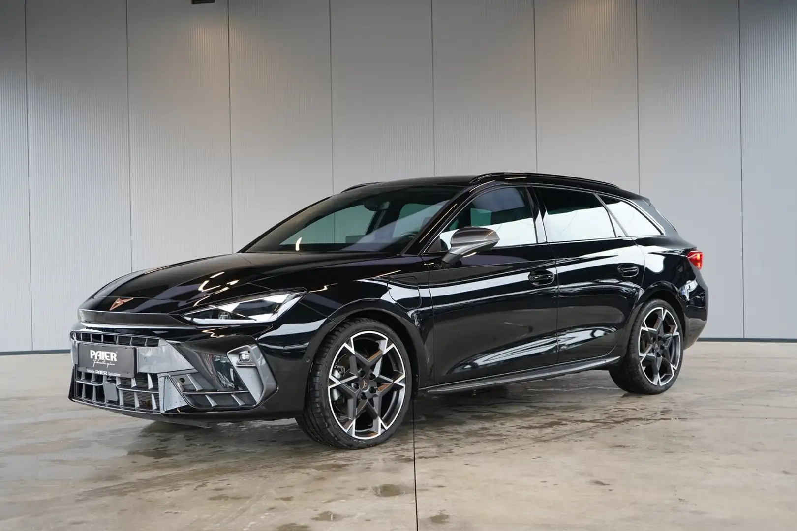 CUPRA Leon e-HYBRID 150/204 Schwarz - 1