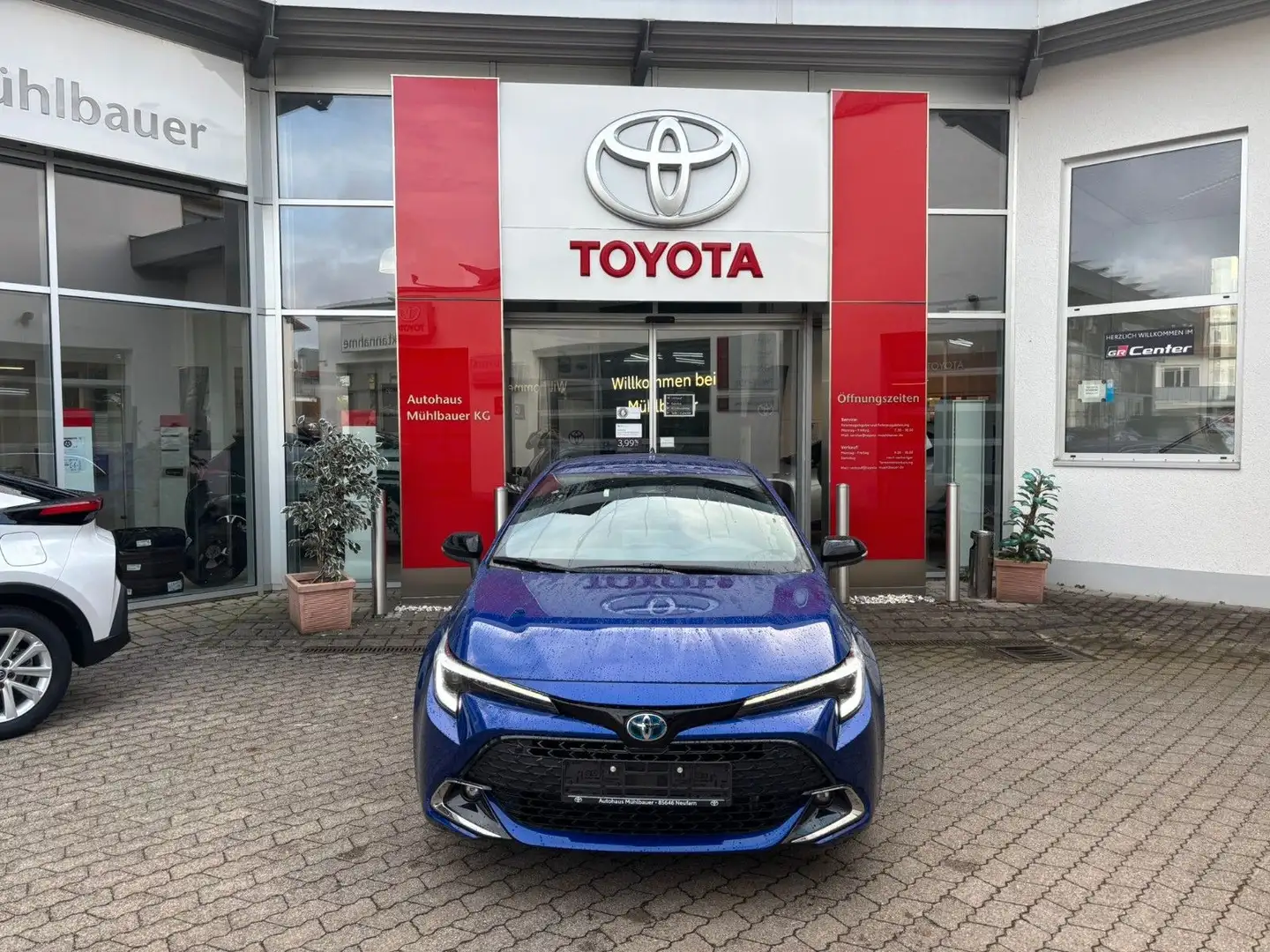 Toyota Corolla 5trg. 1.8-l Hybrid Teamplayer Blau - 1