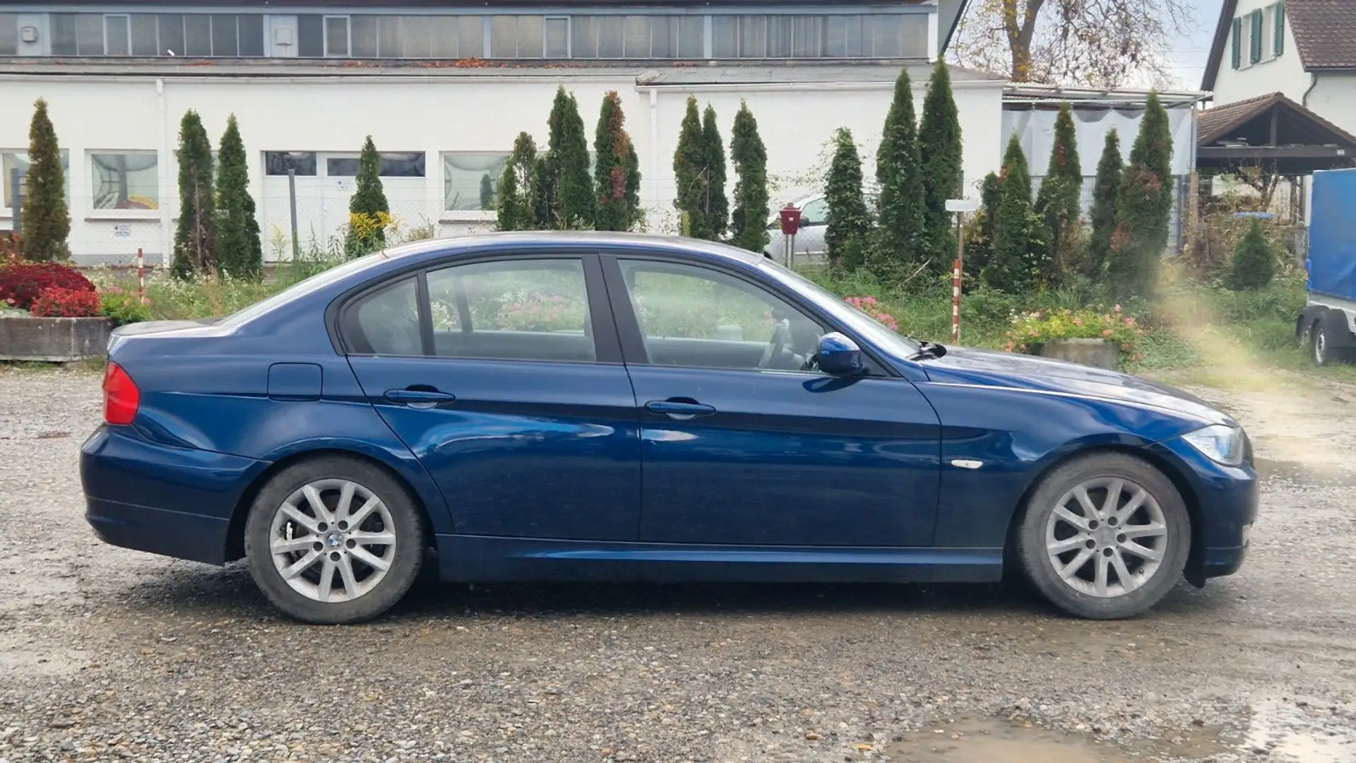BMW 320 i *Euro-5*Motorschaden* Blau - 2